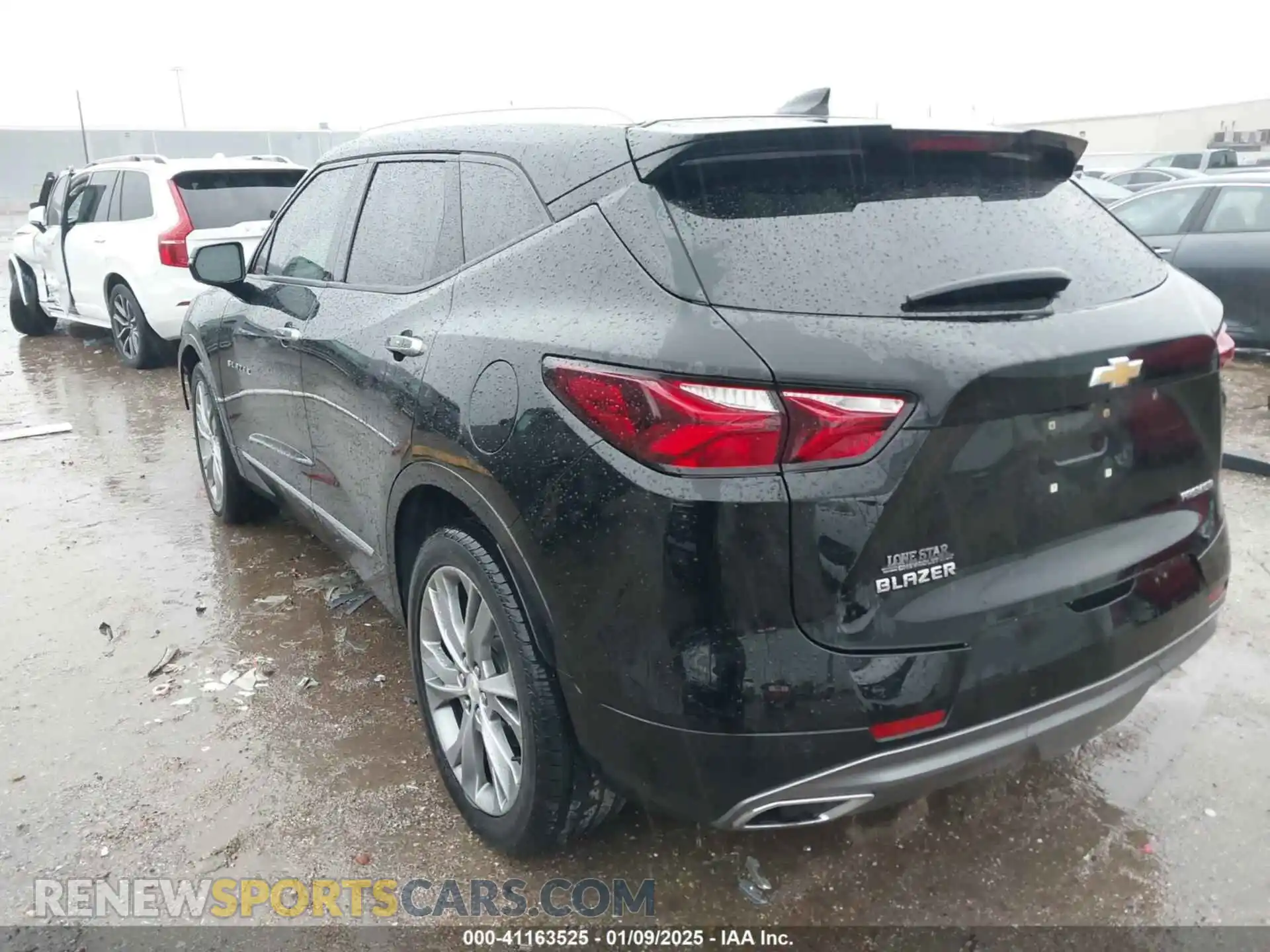 3 Фотография поврежденного автомобиля 3GNKBFRS1KS625066 CHEVROLET BLAZER 2019