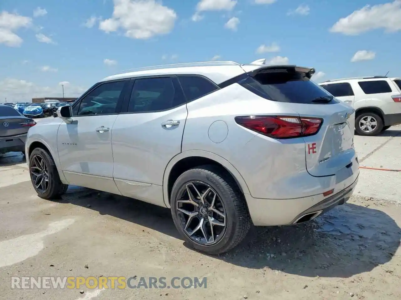 2 Photograph of a damaged car 3GNKBFRS4KS621836 CHEVROLET BLAZER 2019
