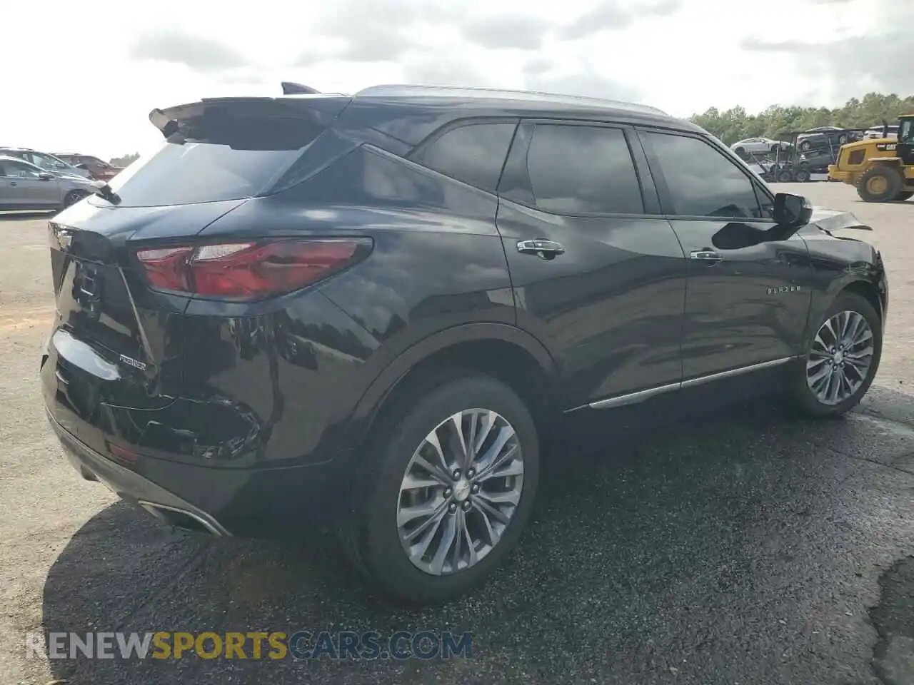 3 Photograph of a damaged car 3GNKBFRS4KS690347 CHEVROLET BLAZER 2019