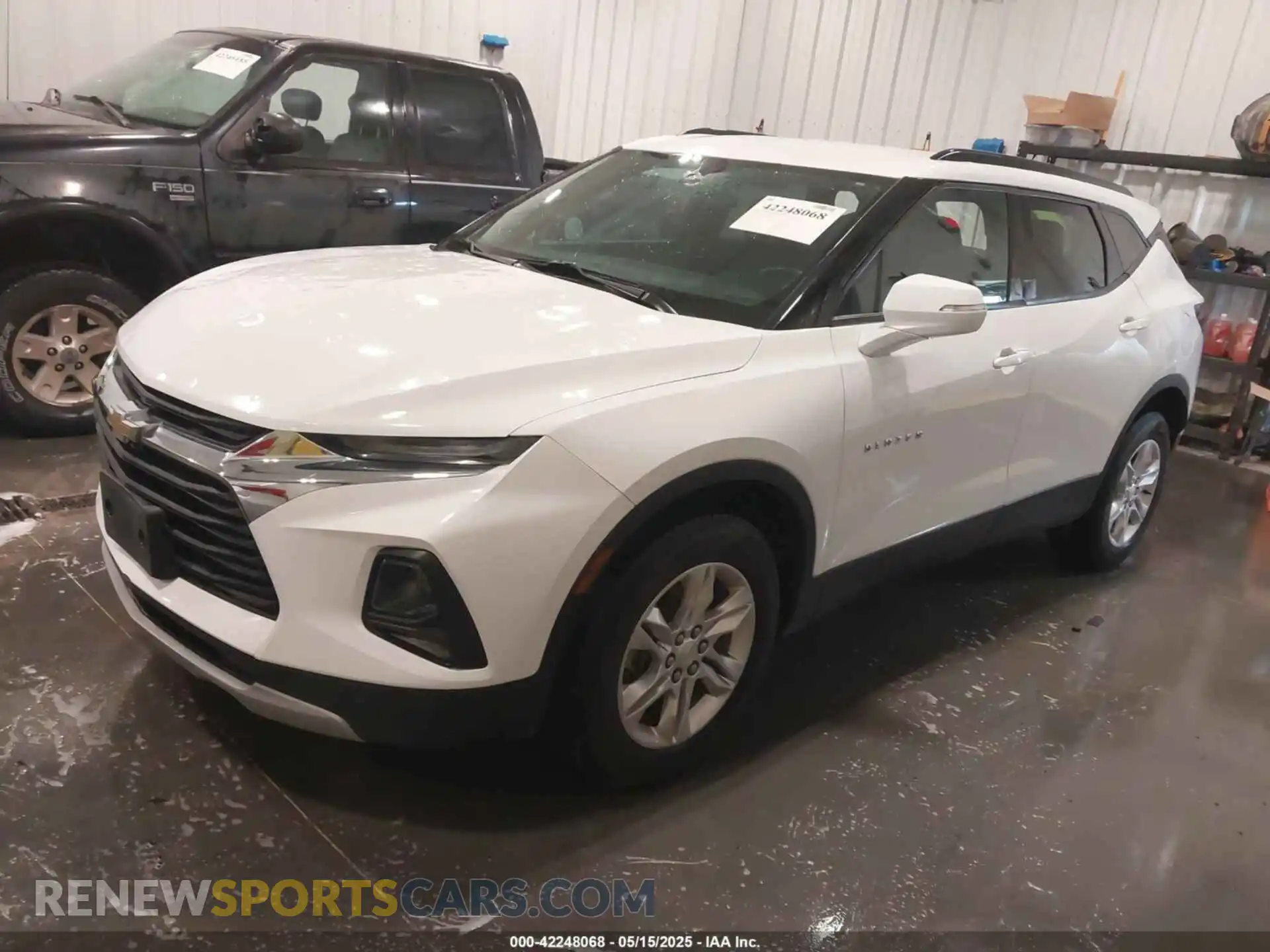 2 Photograph of a damaged car 3GNKBGRS2KS694189 CHEVROLET BLAZER 2019