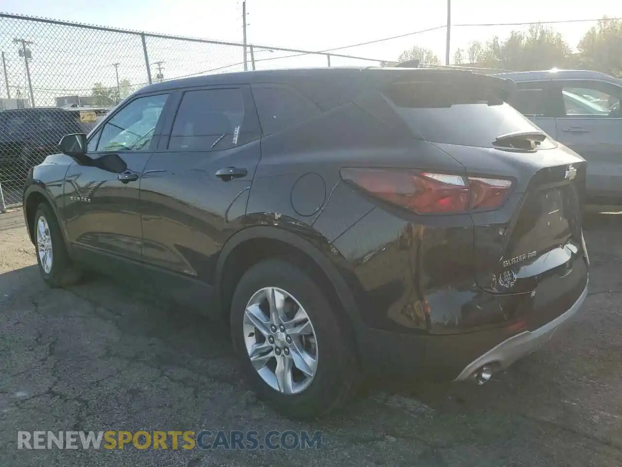 2 Photograph of a damaged car 3GNKBGRS5KS658691 CHEVROLET BLAZER 2019