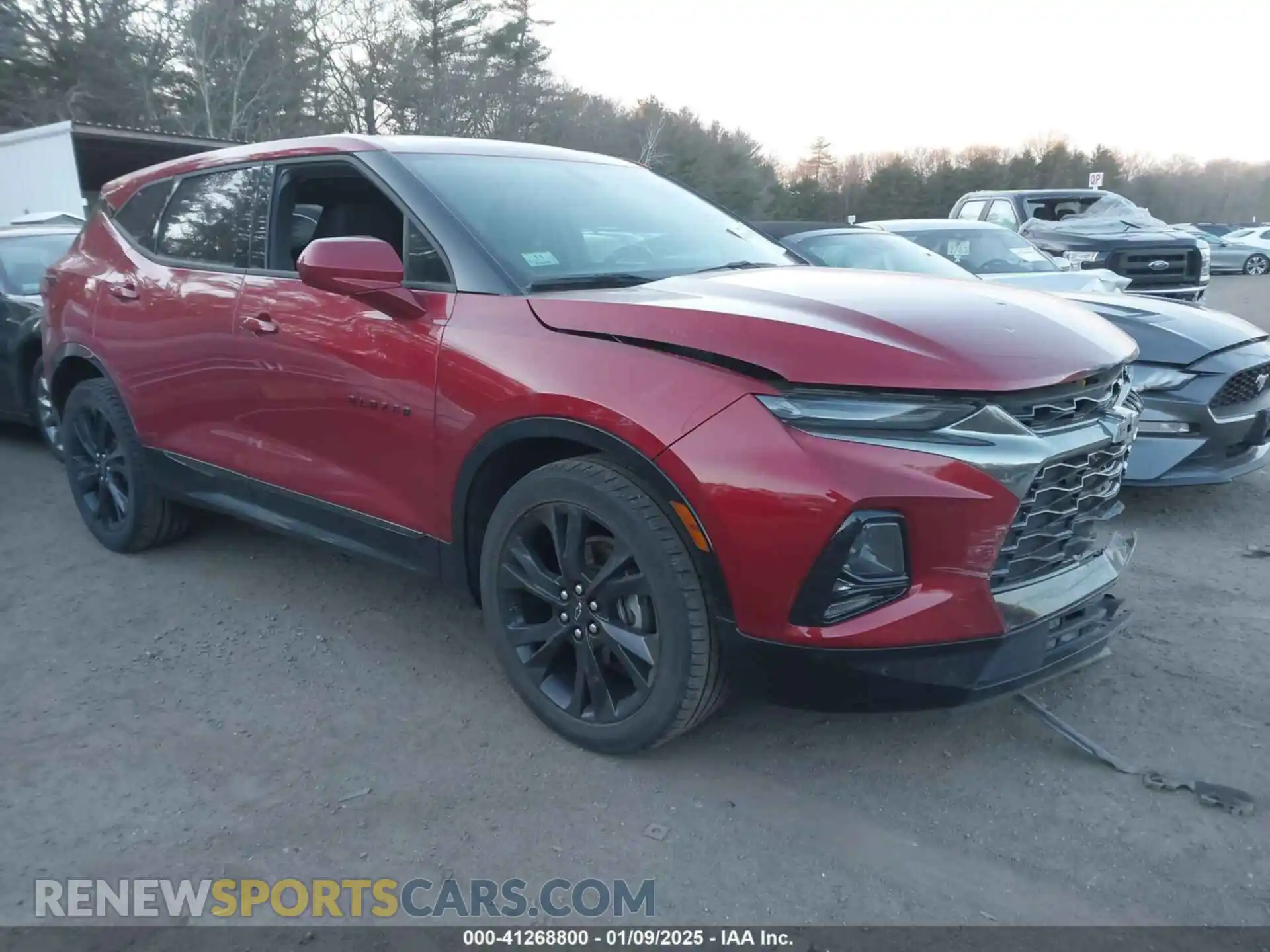 1 Photograph of a damaged car 3GNKBGRS8KS683827 CHEVROLET BLAZER 2019