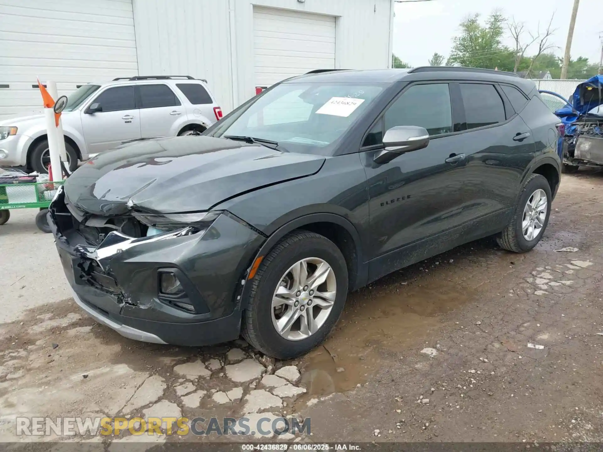 2 Photograph of a damaged car 3GNKBGRS8KS694570 CHEVROLET BLAZER 2019