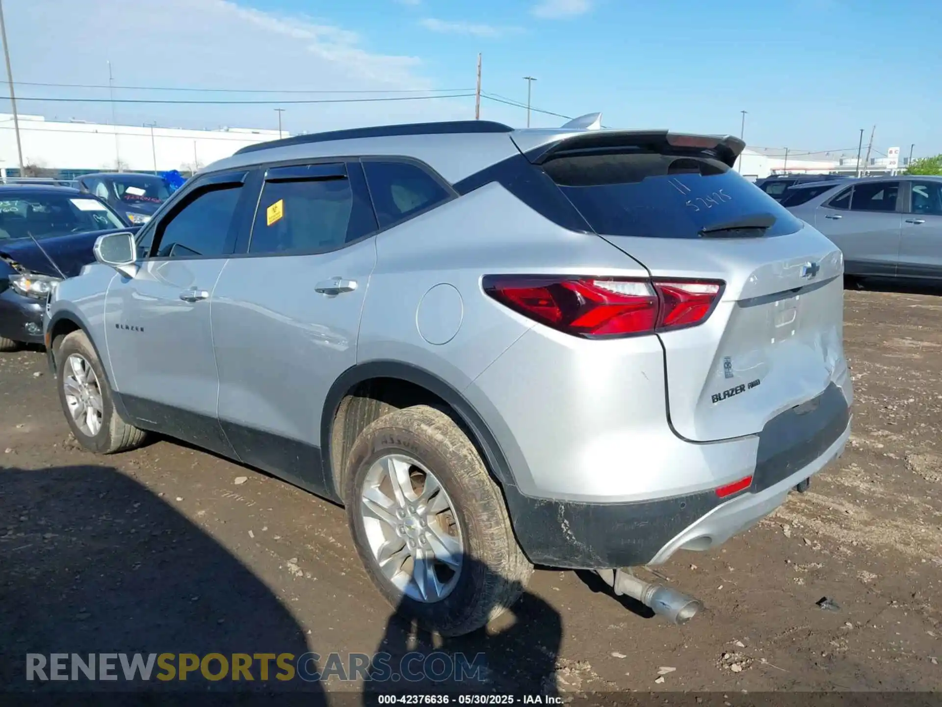 3 Photograph of a damaged car 3GNKBGRS8KS698196 CHEVROLET BLAZER 2019