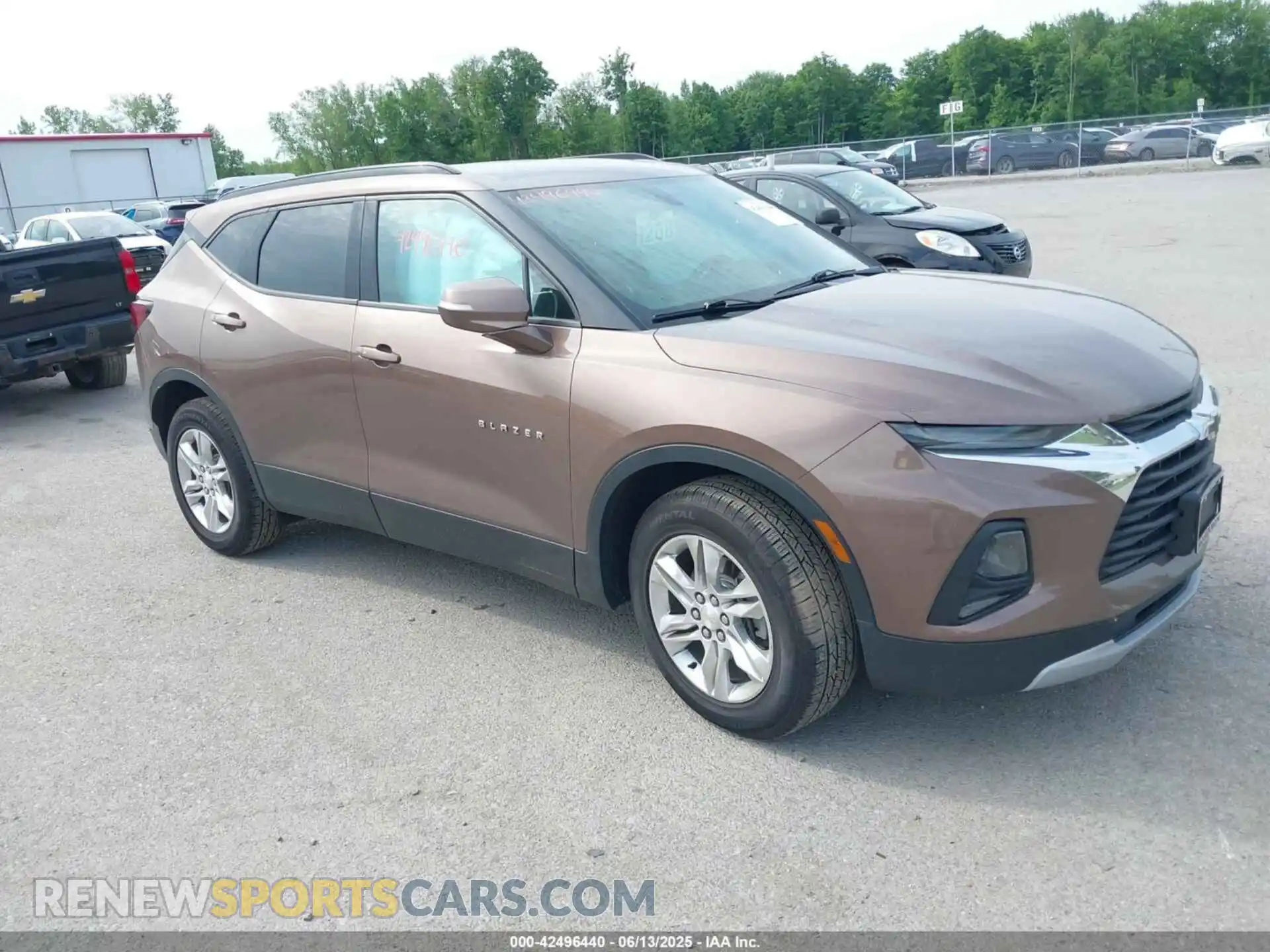 1 Photograph of a damaged car 3GNKBHRS8KS660909 CHEVROLET BLAZER 2019