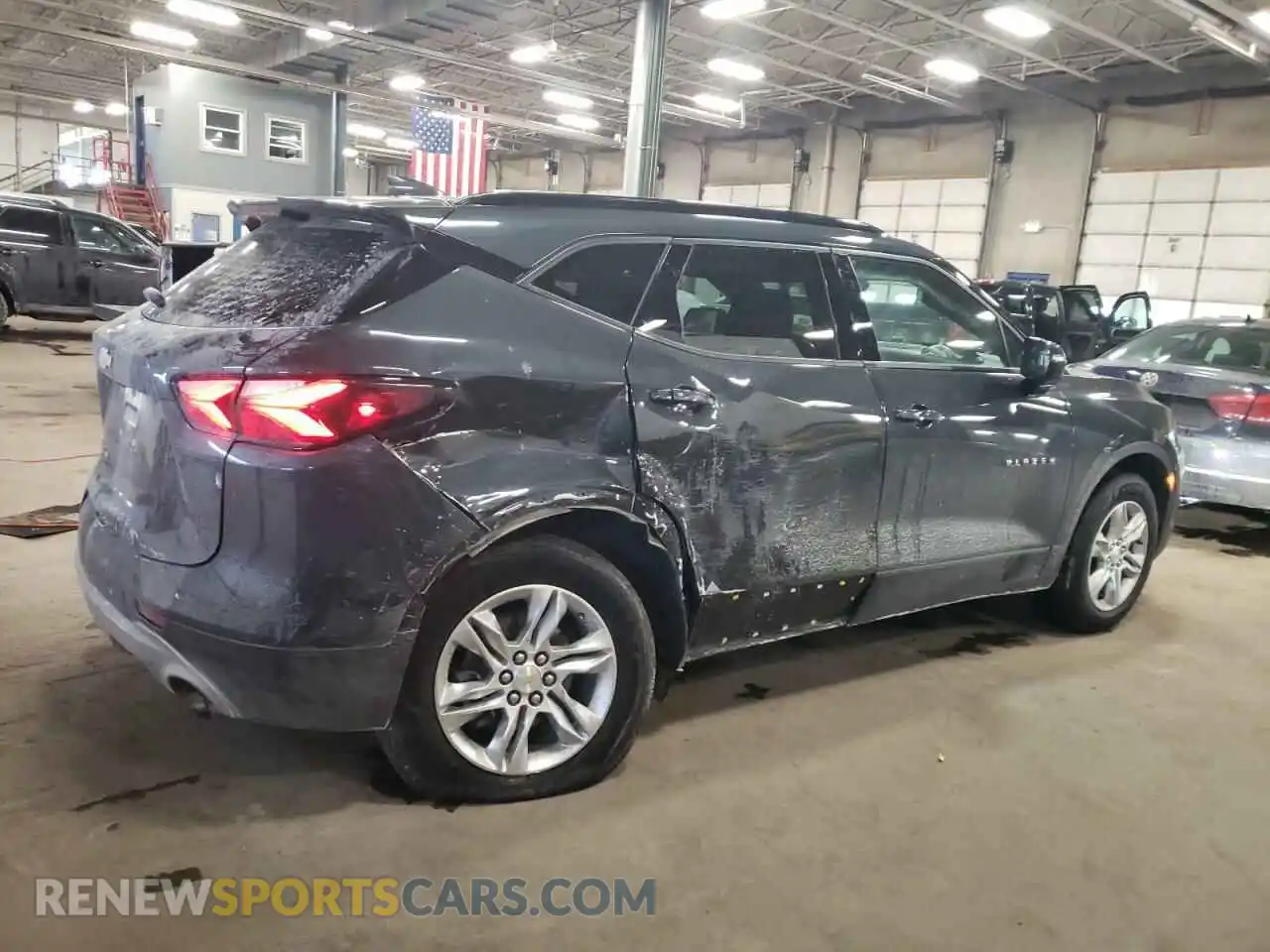 3 Photograph of a damaged car 3GNKBHRS9KS689884 CHEVROLET BLAZER 2019