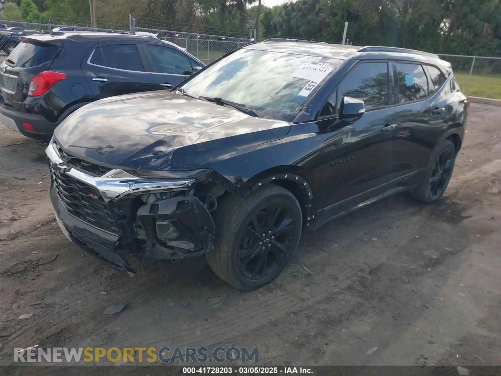 2 fotografías del automóvil dañado 3GNKBJRS4KS575931 CHEVROLET BLAZER 2019