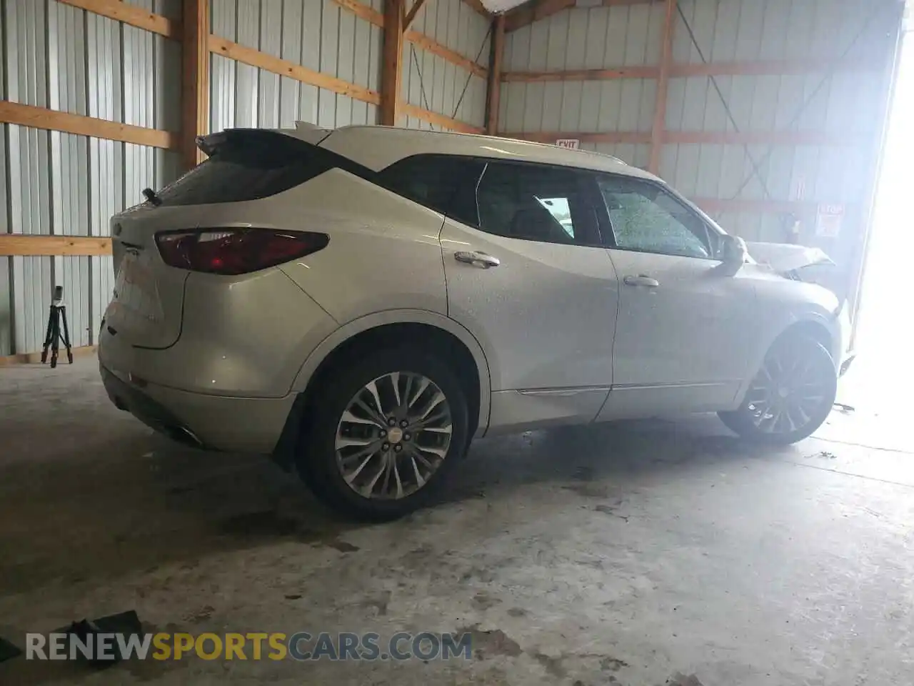 3 Photograph of a damaged car 3GNKBKRS6KS676958 CHEVROLET BLAZER 2019