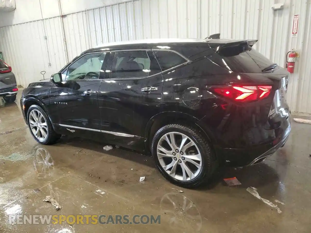 2 Photograph of a damaged car 3GNKBKRS7KS688536 CHEVROLET BLAZER 2019