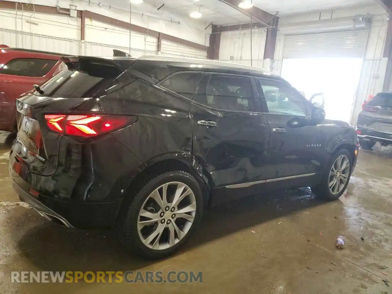 3 Photograph of a damaged car 3GNKBKRS7KS688536 CHEVROLET BLAZER 2019