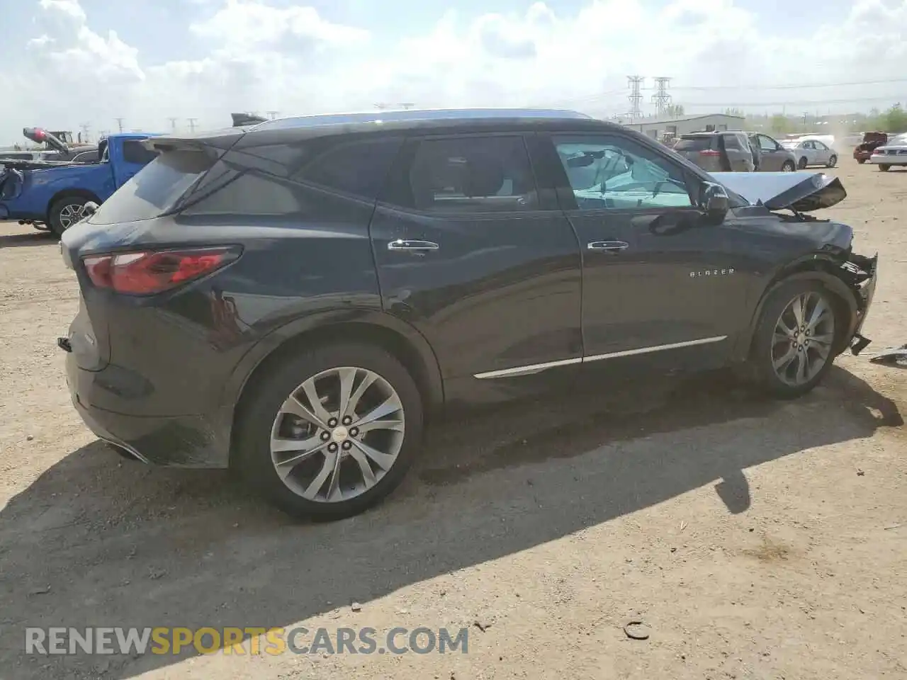 3 Photograph of a damaged car 3GNKBKRSXKS654834 CHEVROLET BLAZER 2019