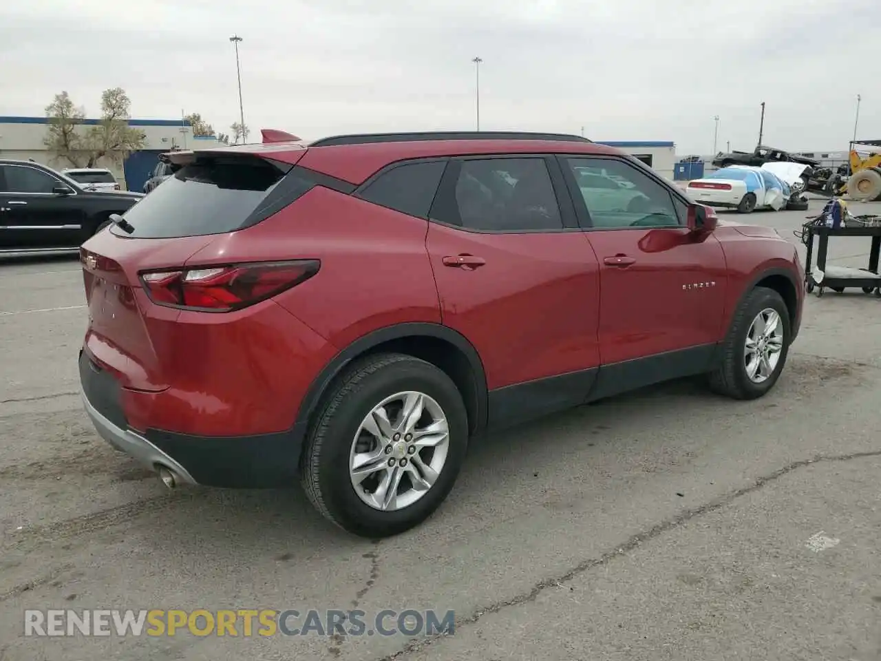 3 Photograph of a damaged car 3GNKBBRA1LS667965 CHEVROLET BLAZER 2020