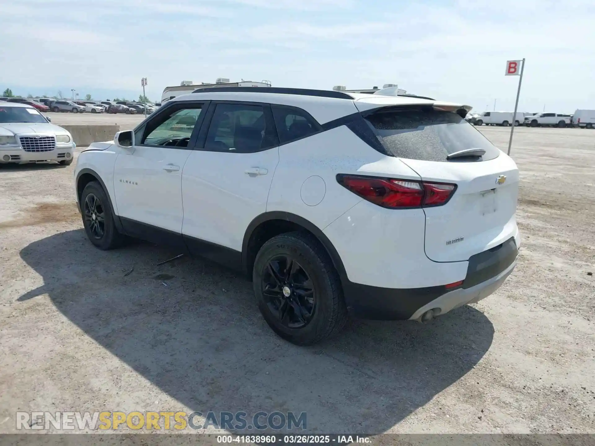 3 Photograph of a damaged car 3GNKBBRA4LS595272 CHEVROLET BLAZER 2020
