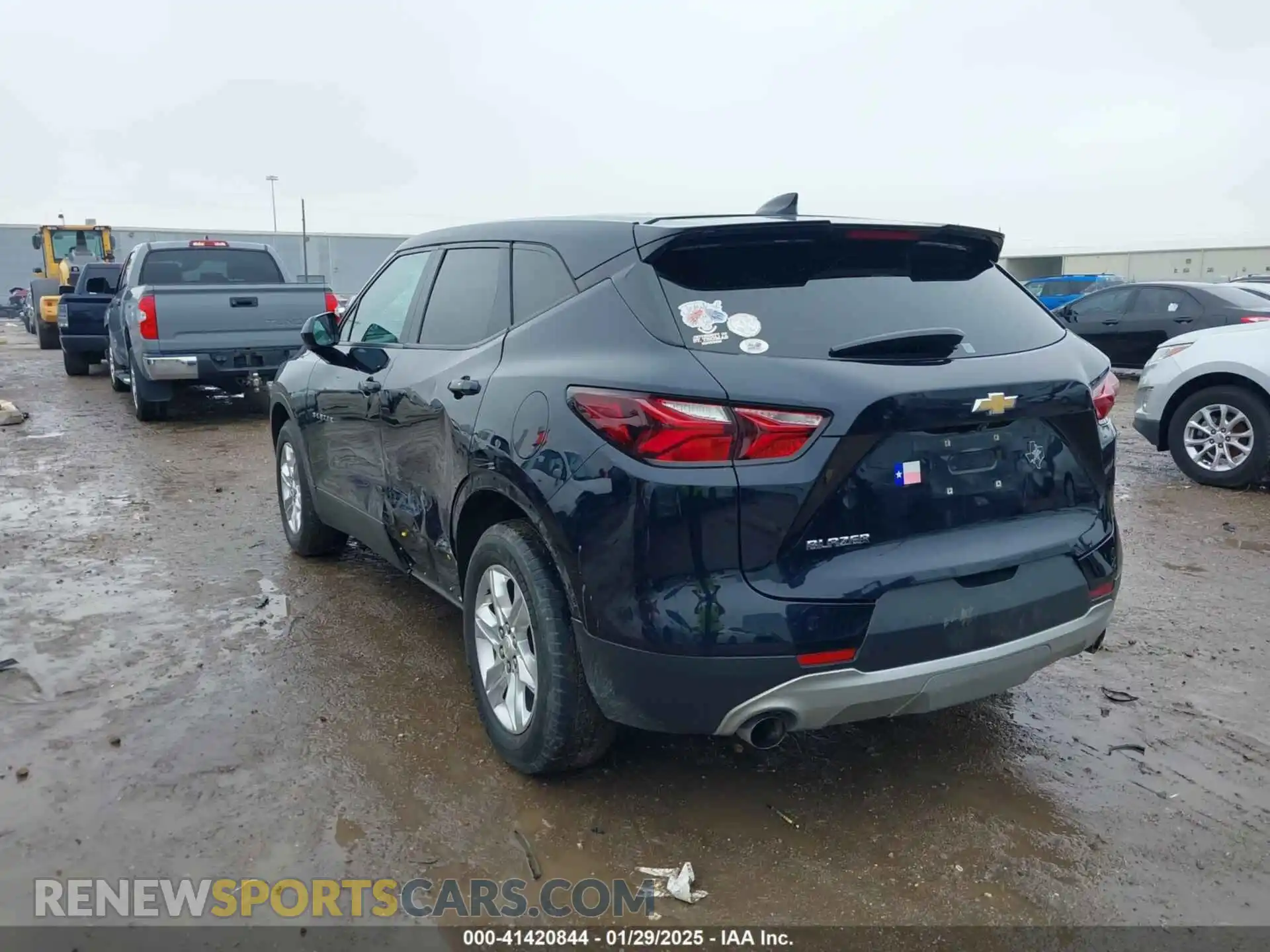3 Photograph of a damaged car 3GNKBBRA5LS702913 CHEVROLET BLAZER 2020
