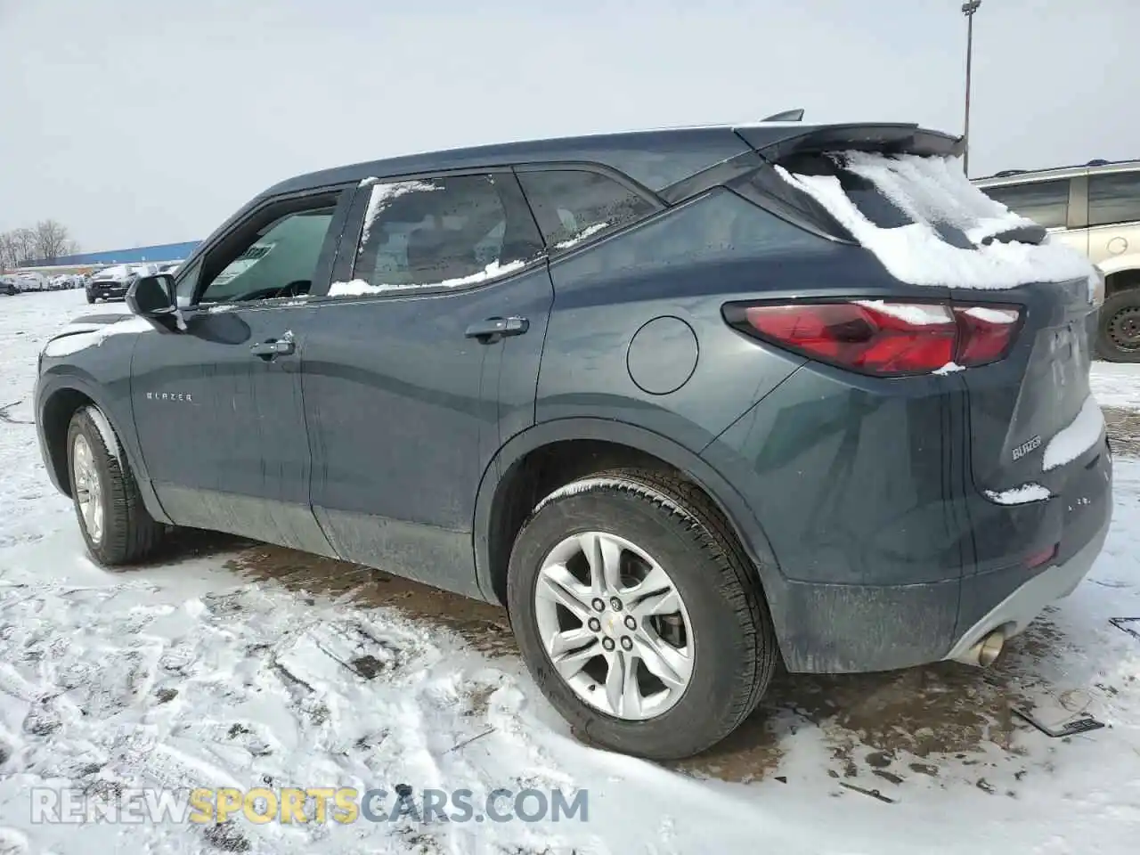 2 Photograph of a damaged car 3GNKBCR43LS627970 CHEVROLET BLAZER 2020