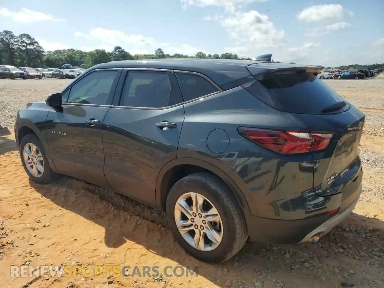 2 Photograph of a damaged car 3GNKBCR46LS646593 CHEVROLET BLAZER 2020