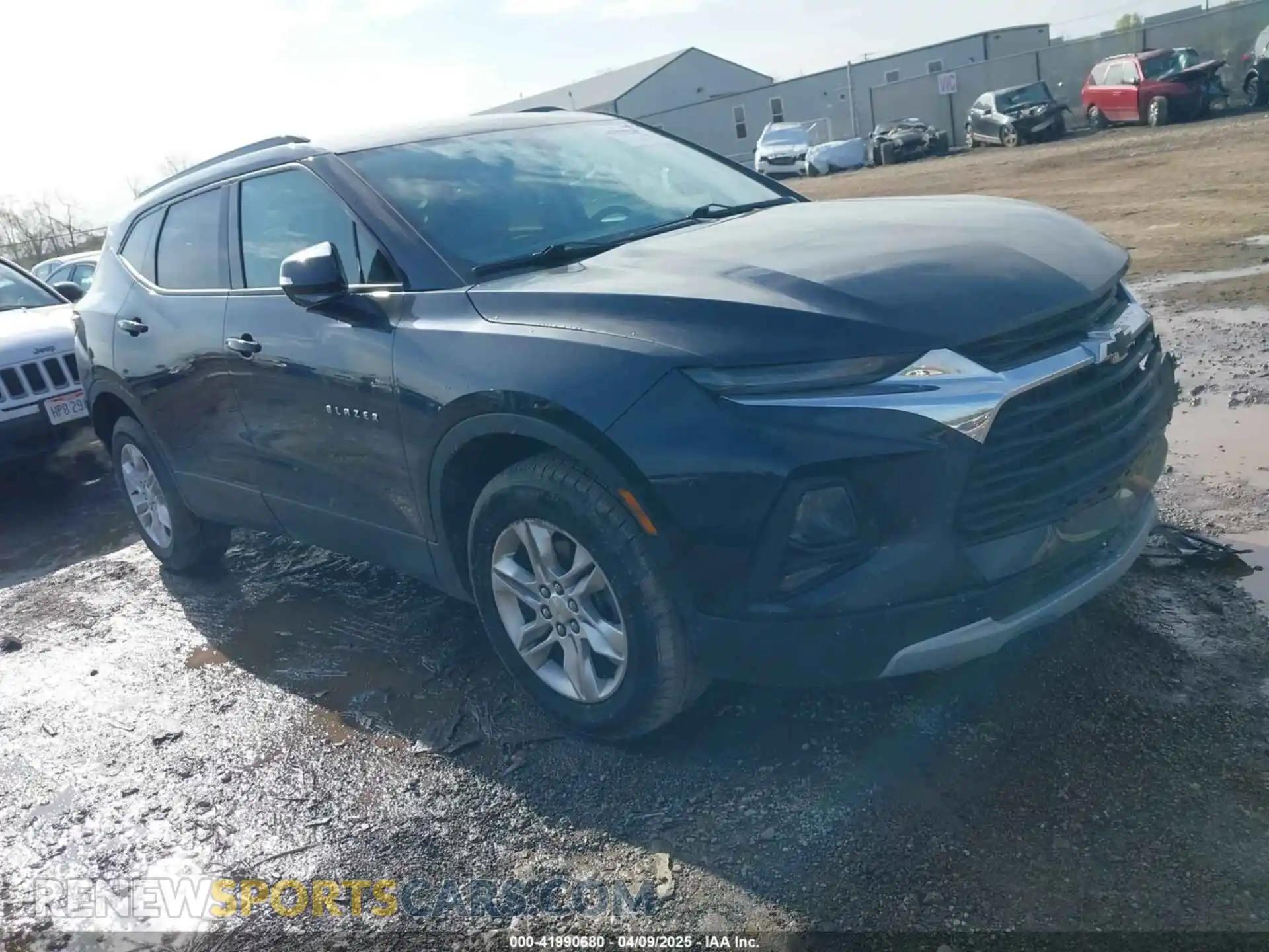1 Photograph of a damaged car 3GNKBCR49LS632879 CHEVROLET BLAZER 2020