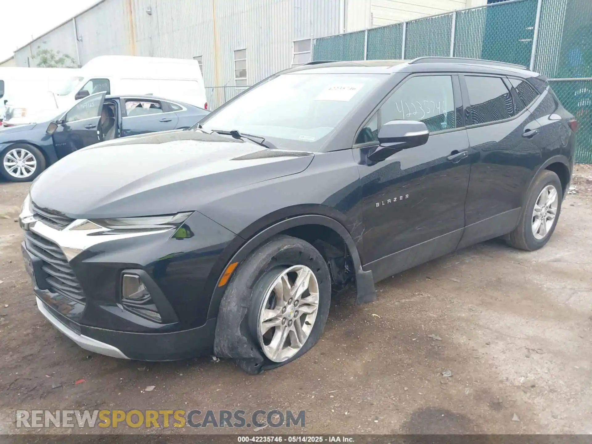 2 Photograph of a damaged car 3GNKBCRS0LS602359 CHEVROLET BLAZER 2020