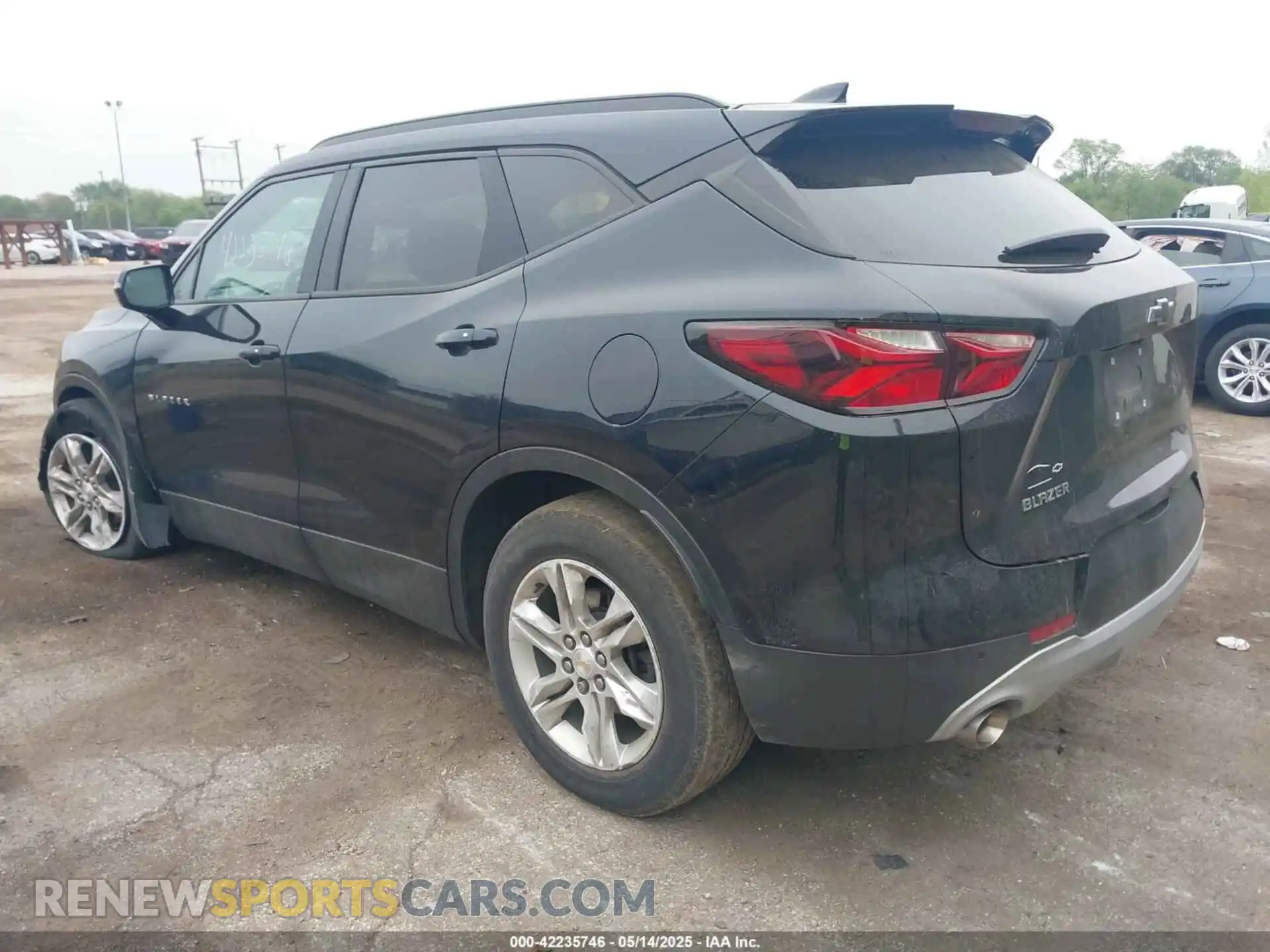 3 Photograph of a damaged car 3GNKBCRS0LS602359 CHEVROLET BLAZER 2020