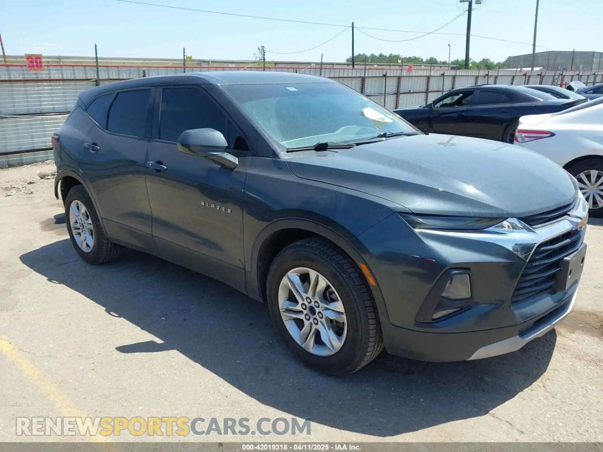 1 Photograph of a damaged car 3GNKBCRS3LS532906 CHEVROLET BLAZER 2020