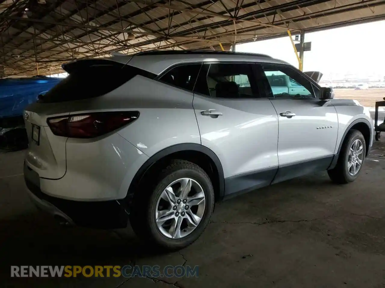 3 Photograph of a damaged car 3GNKBCRS3LS672373 CHEVROLET BLAZER 2020