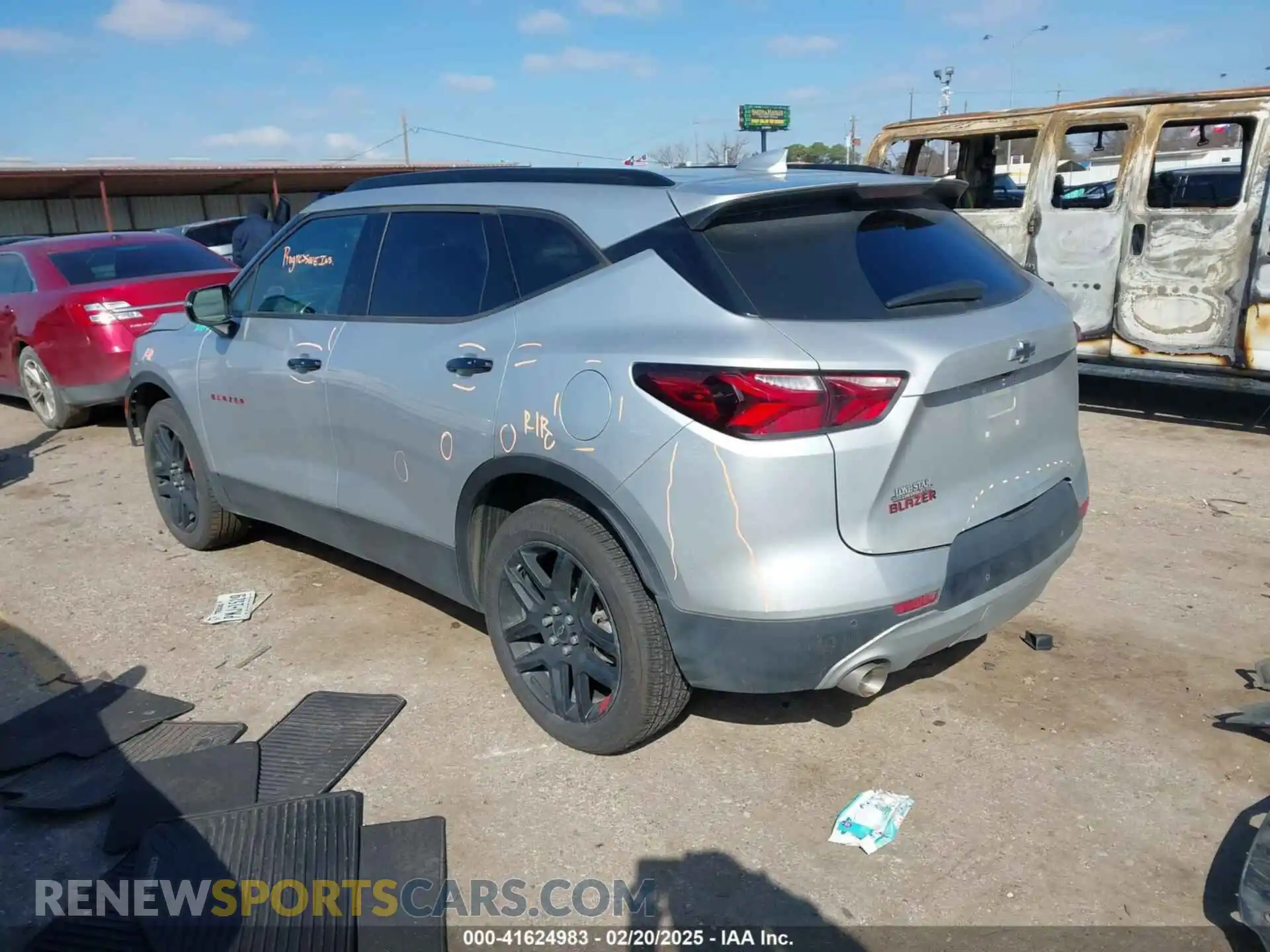 3 Photograph of a damaged car 3GNKBCRS7LS706668 CHEVROLET BLAZER 2020