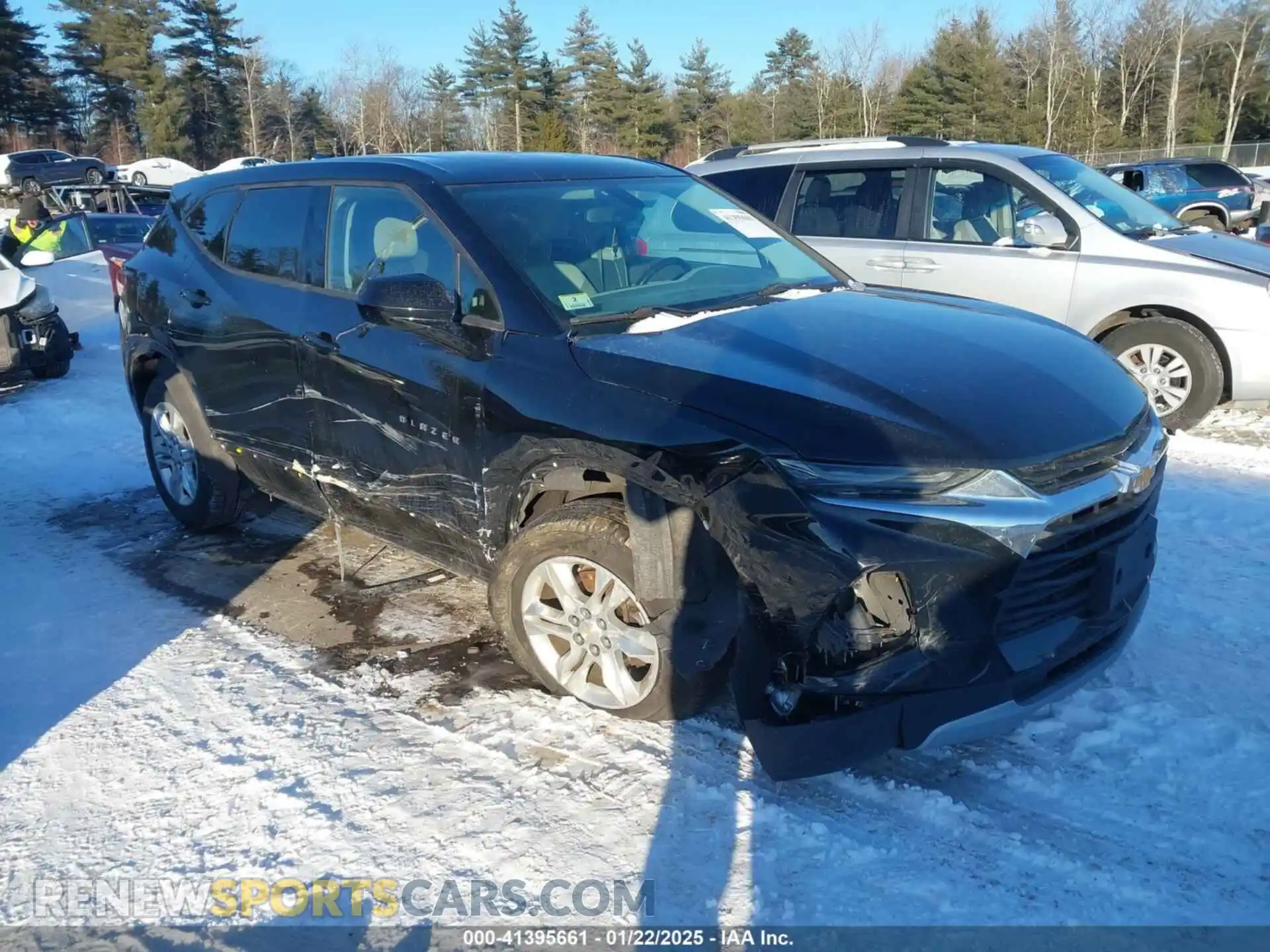 1 Photograph of a damaged car 3GNKBCRSXLS535253 CHEVROLET BLAZER 2020
