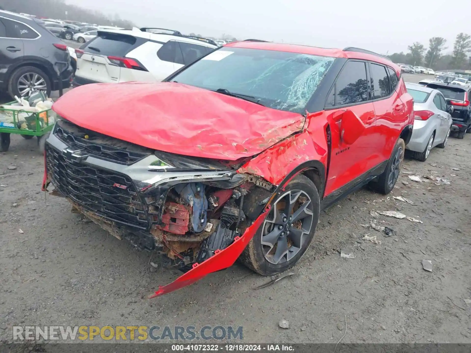 2 Photograph of a damaged car 3GNKBERS3LS532741 CHEVROLET BLAZER 2020