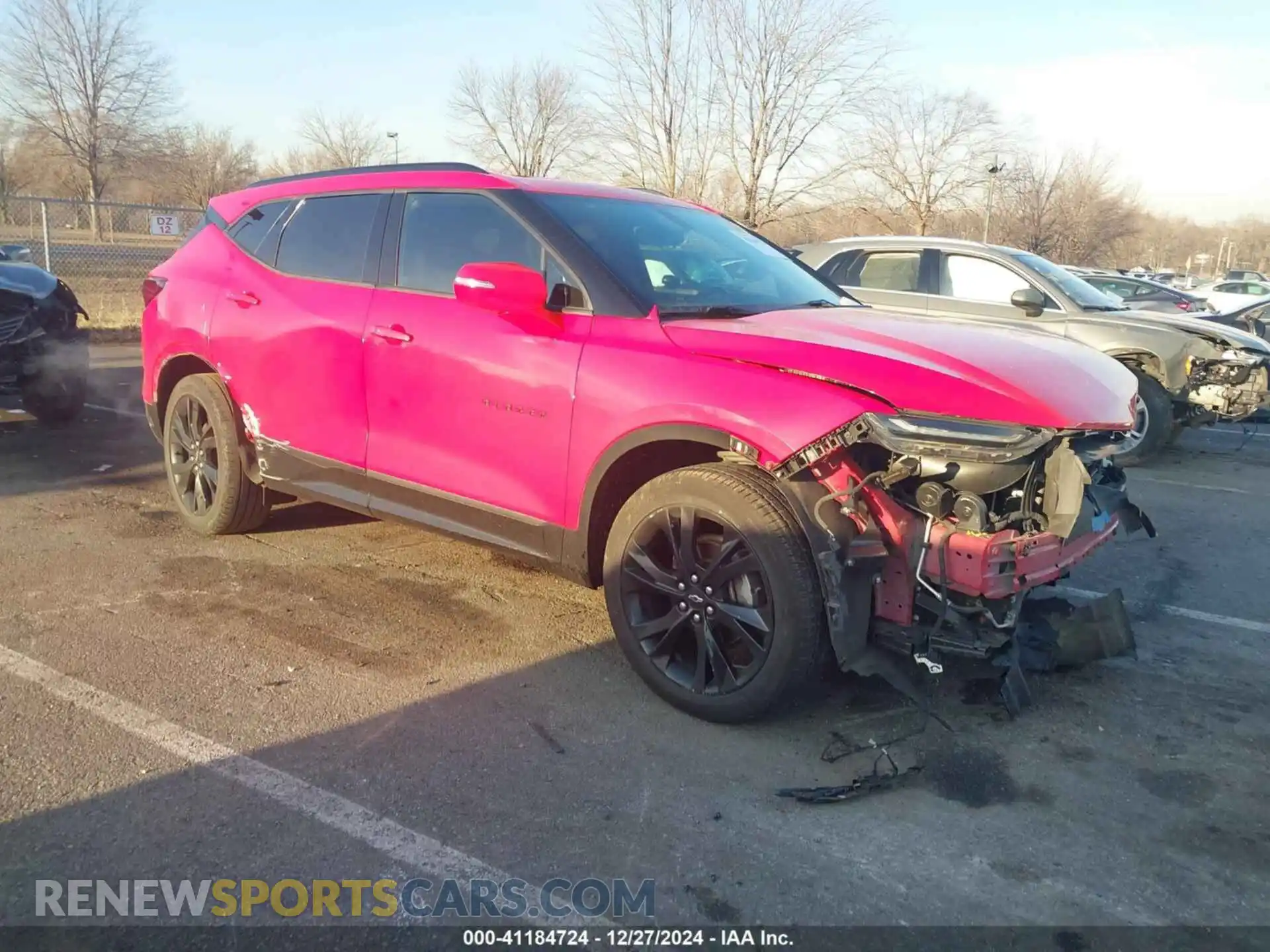 1 Photograph of a damaged car 3GNKBERS4LS676637 CHEVROLET BLAZER 2020