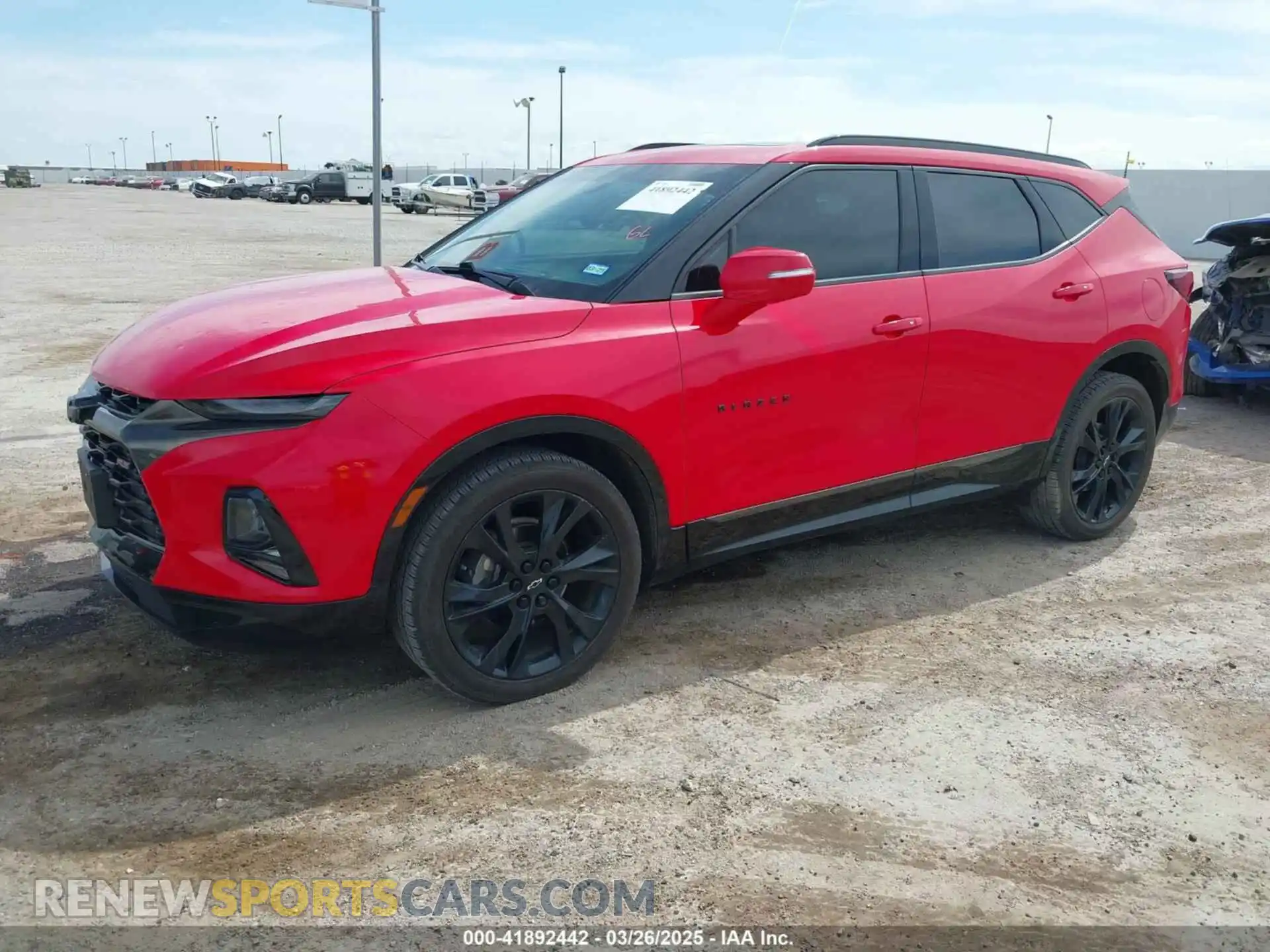 2 Фотография поврежденного автомобиля 3GNKBERS6LS669334 CHEVROLET BLAZER 2020