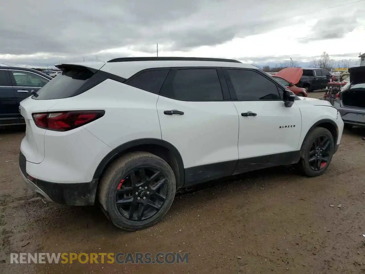3 Photograph of a damaged car 3GNKBHR41LS626720 CHEVROLET BLAZER 2020
