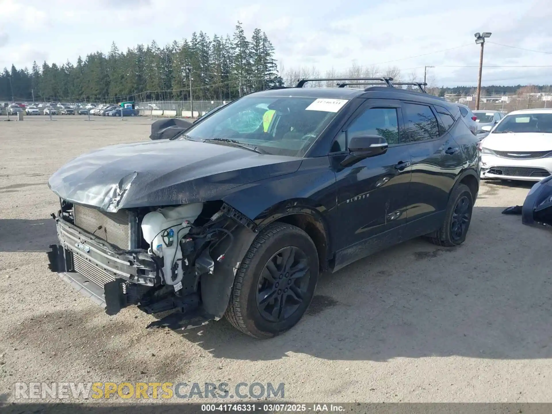 2 Photograph of a damaged car 3GNKBHR42LS697974 CHEVROLET BLAZER 2020