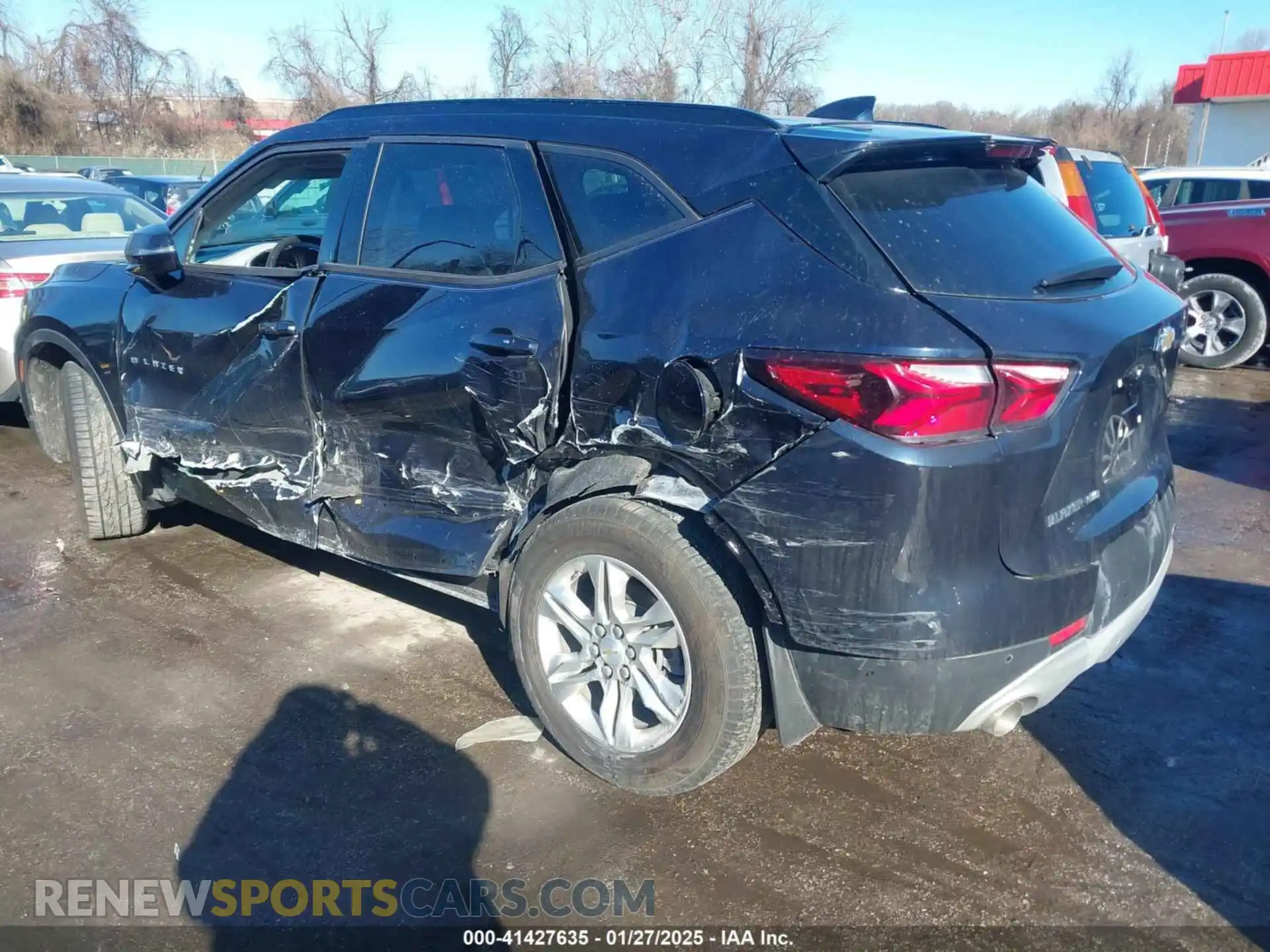 3 Photograph of a damaged car 3GNKBHR45LS666329 CHEVROLET BLAZER 2020