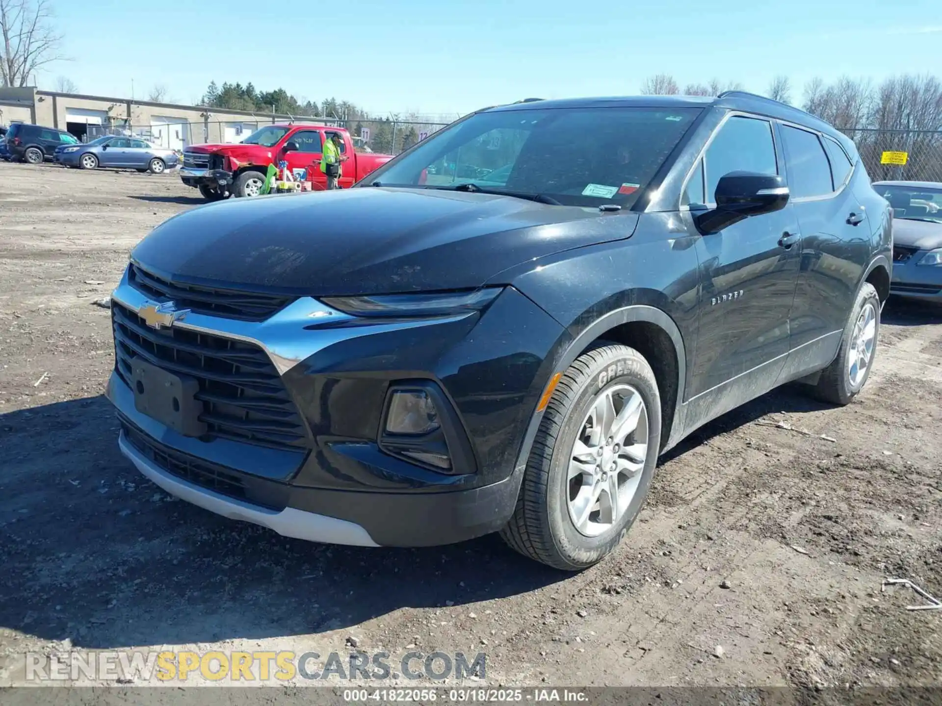 2 Фотография поврежденного автомобиля 3GNKBHR45LS722561 CHEVROLET BLAZER 2020