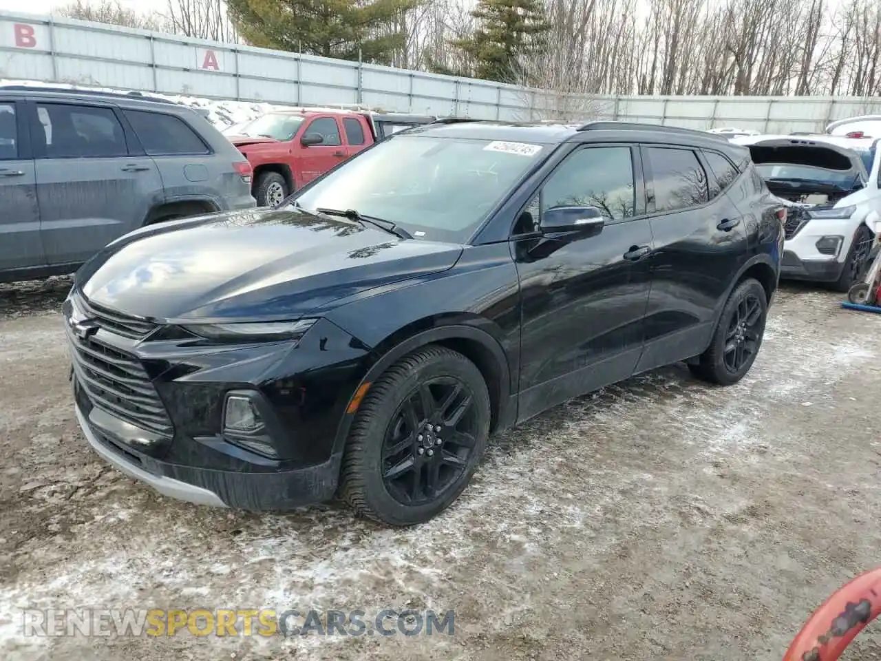 1 Photograph of a damaged car 3GNKBHR46LS656618 CHEVROLET BLAZER 2020