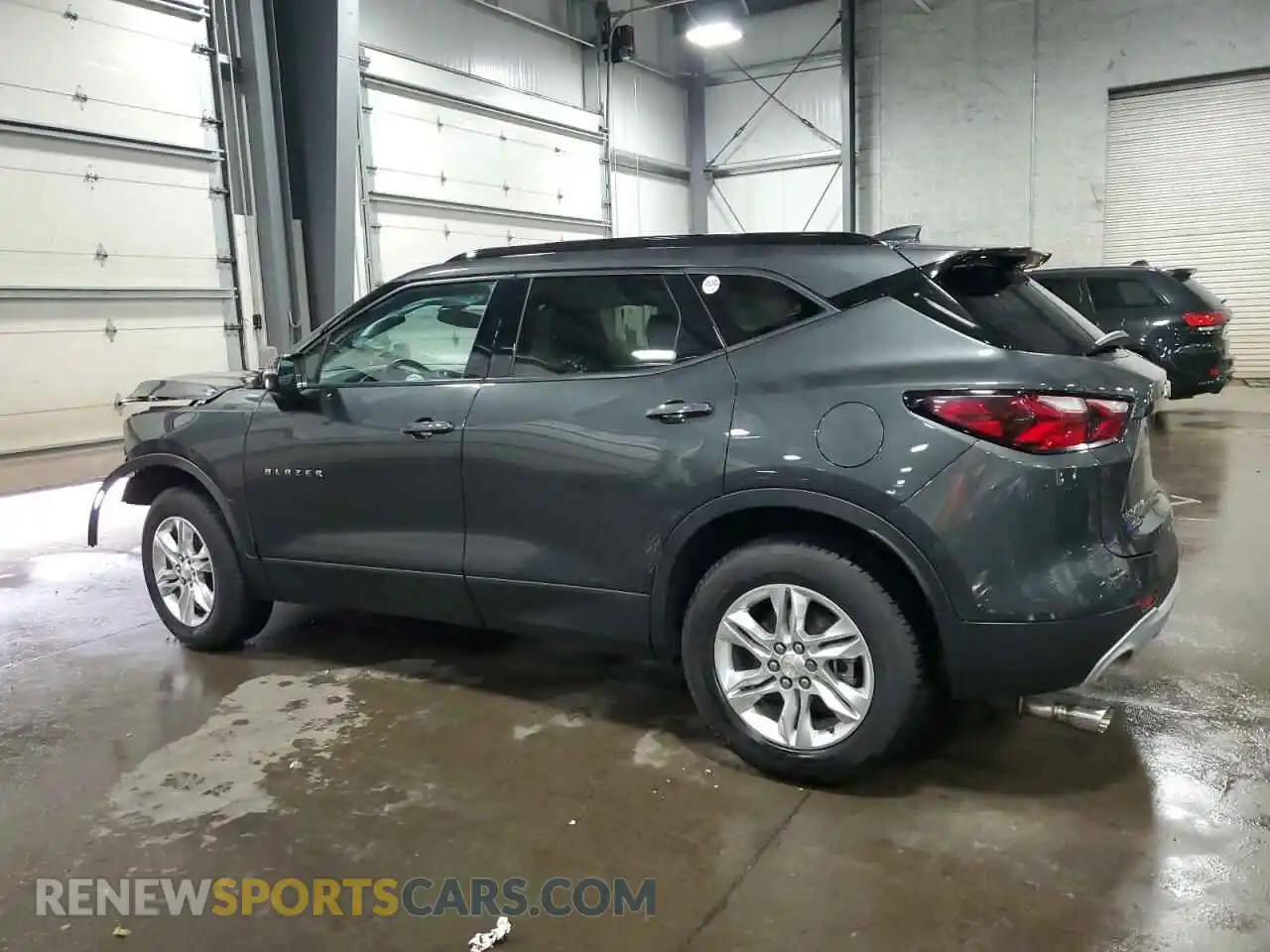 2 Photograph of a damaged car 3GNKBHR48LS658287 CHEVROLET BLAZER 2020