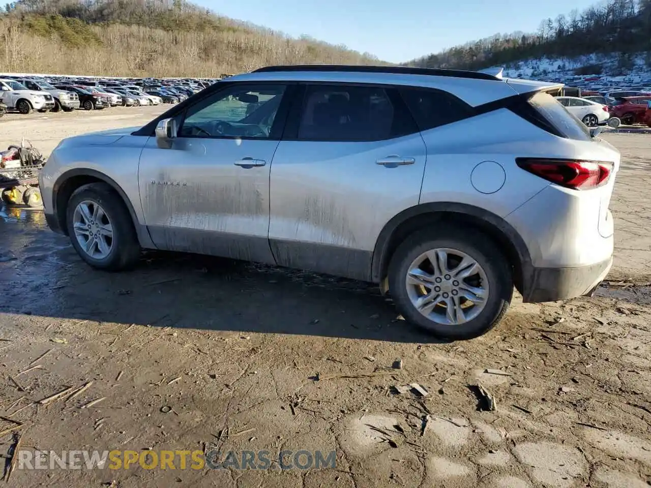 2 Photograph of a damaged car 3GNKBHRS1LS712365 CHEVROLET BLAZER 2020