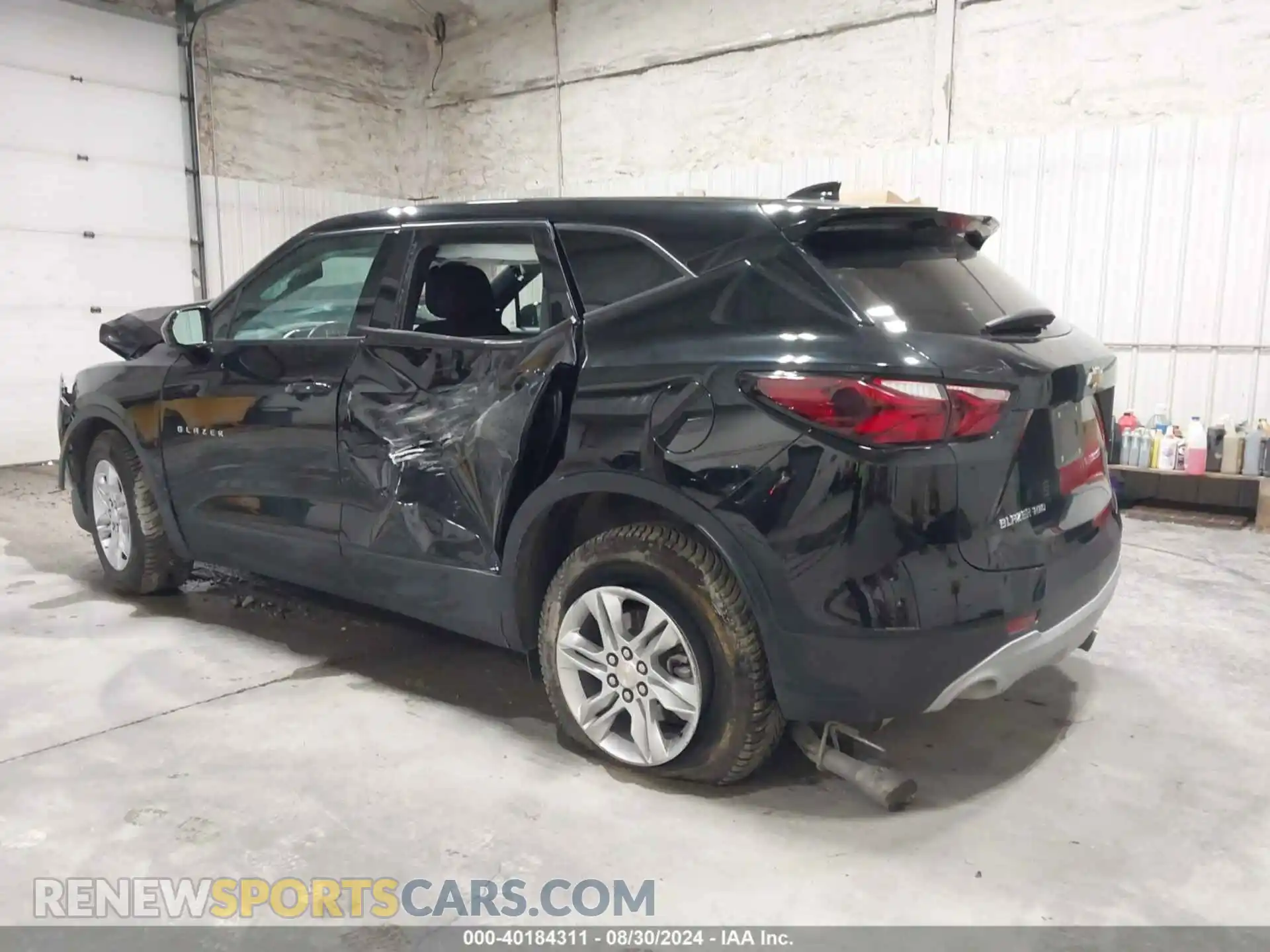 3 Photograph of a damaged car 3GNKBHRS2LS628801 CHEVROLET BLAZER 2020