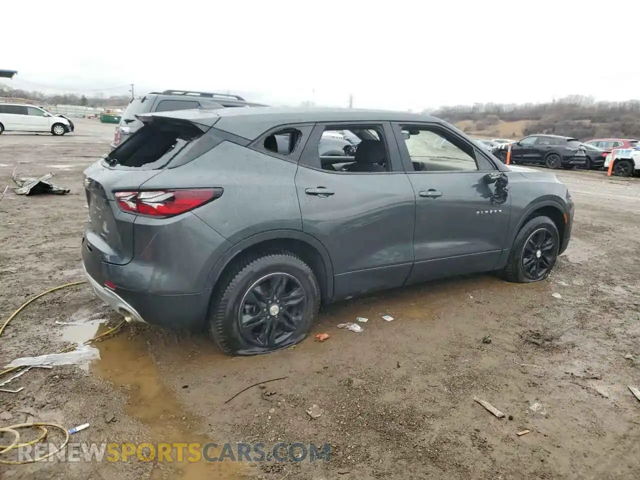3 Photograph of a damaged car 3GNKBHRS3LS579365 CHEVROLET BLAZER 2020