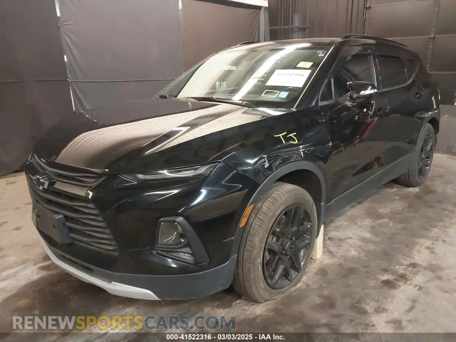 2 Photograph of a damaged car 3GNKBHRS4LS616147 CHEVROLET BLAZER 2020