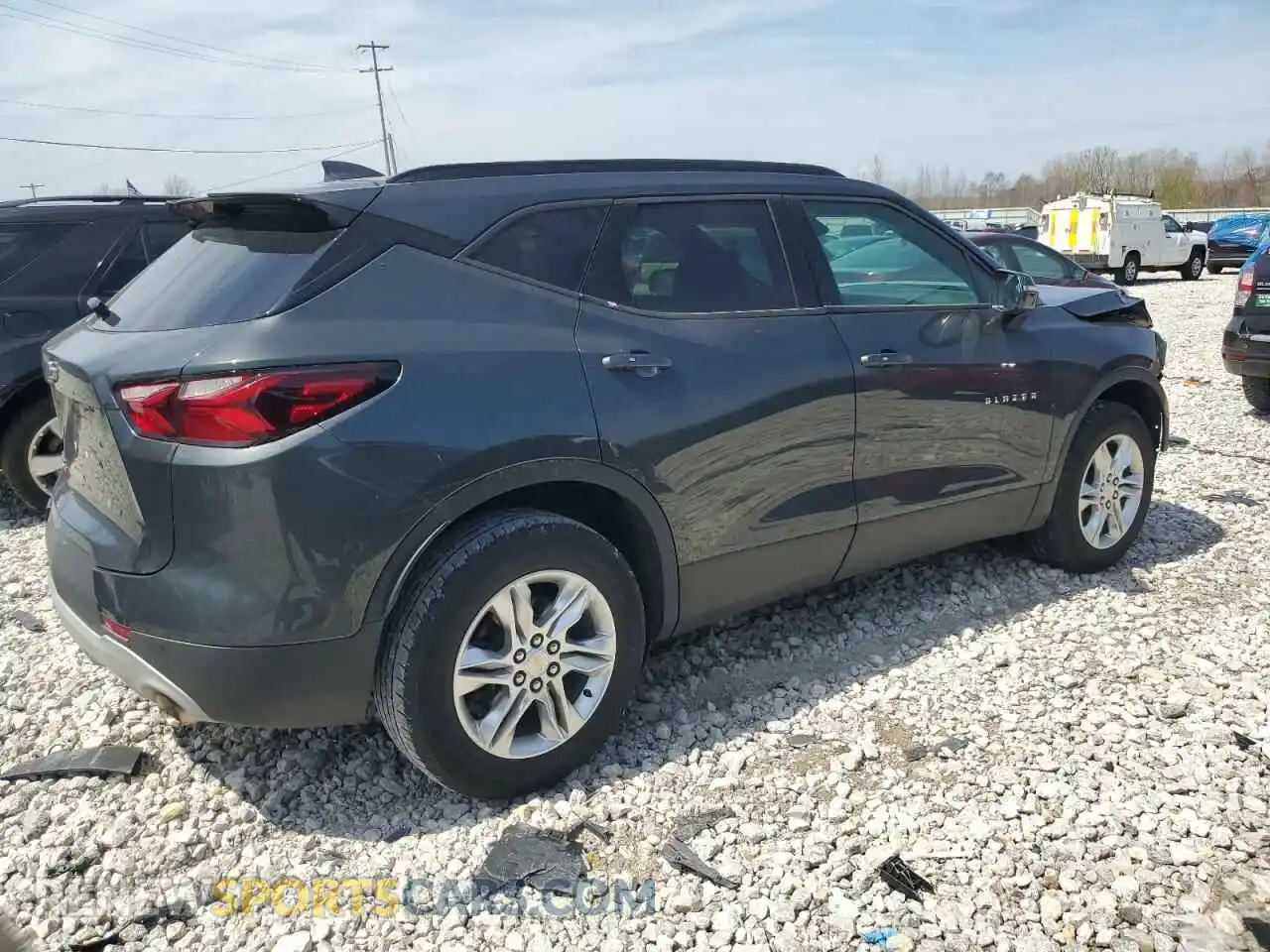 3 Photograph of a damaged car 3GNKBHRS7LS616854 CHEVROLET BLAZER 2020