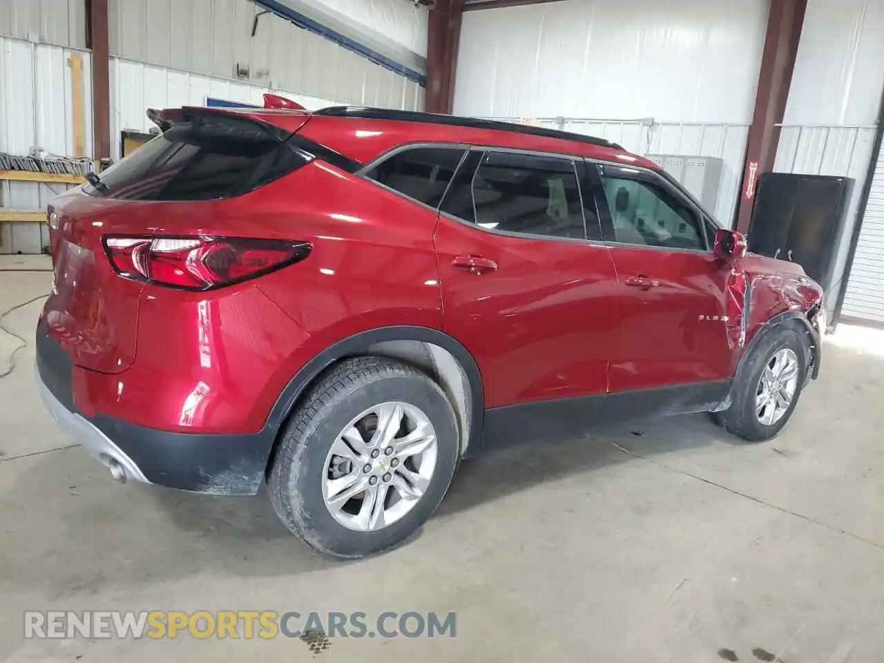 3 Photograph of a damaged car 3GNKBHRS8LS561251 CHEVROLET BLAZER 2020