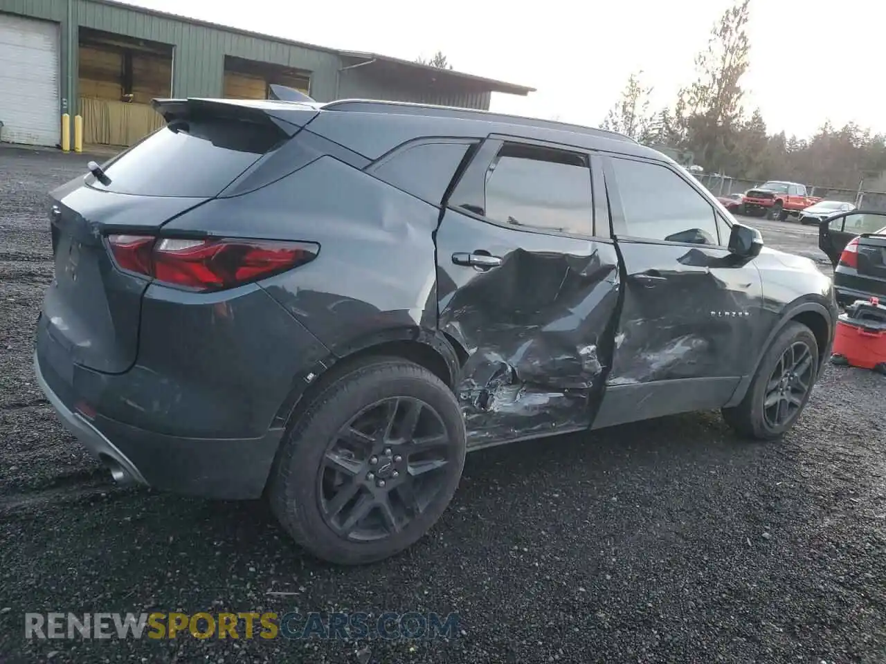 3 Photograph of a damaged car 3GNKBHRSXLS563390 CHEVROLET BLAZER 2020