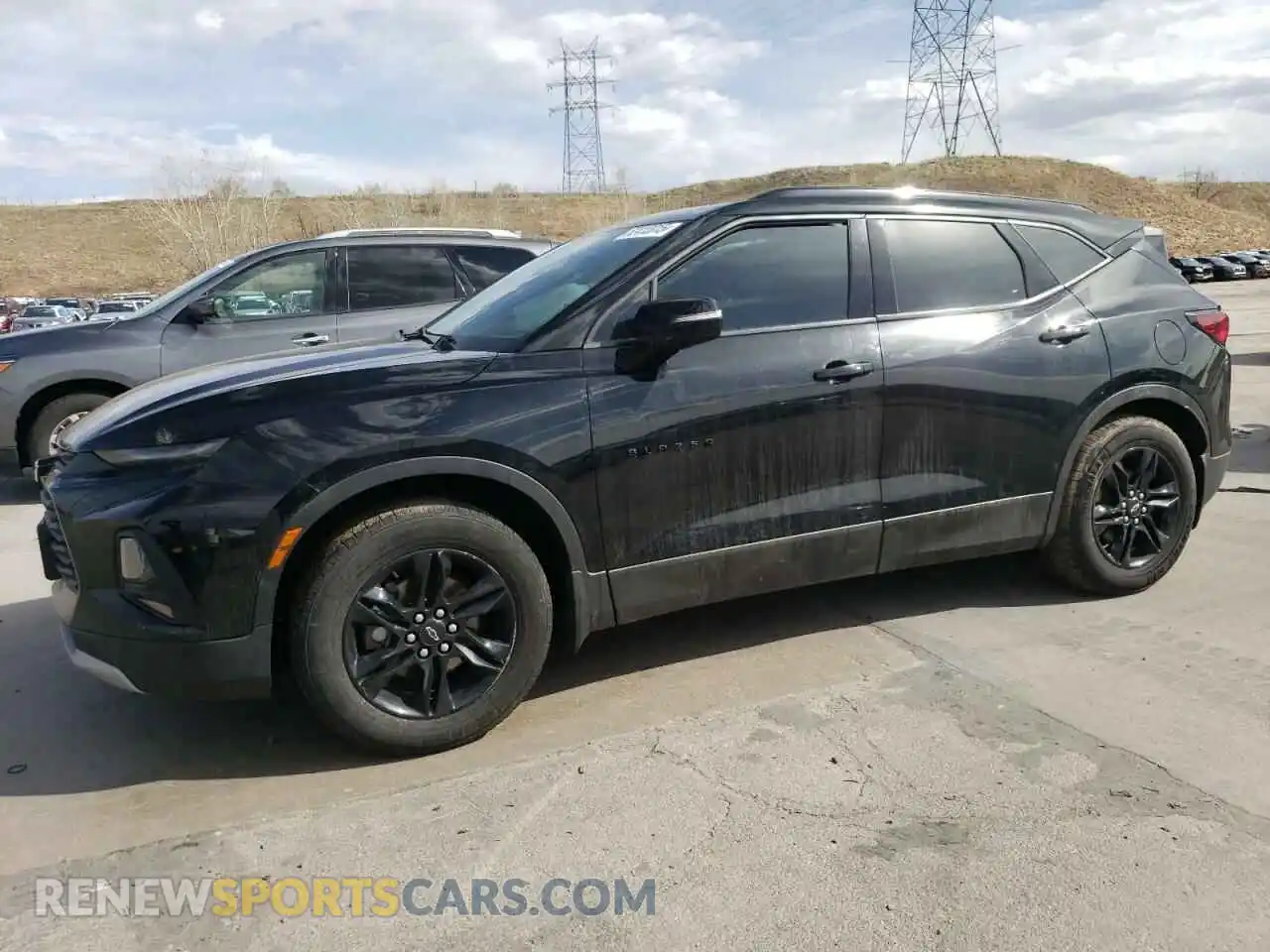 1 Photograph of a damaged car 3GNKBJRS9LS685617 CHEVROLET BLAZER 2020