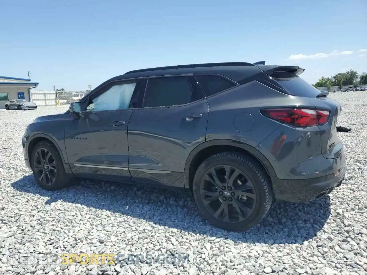 2 Photograph of a damaged car 3GNKBKRS4LS642860 CHEVROLET BLAZER 2020