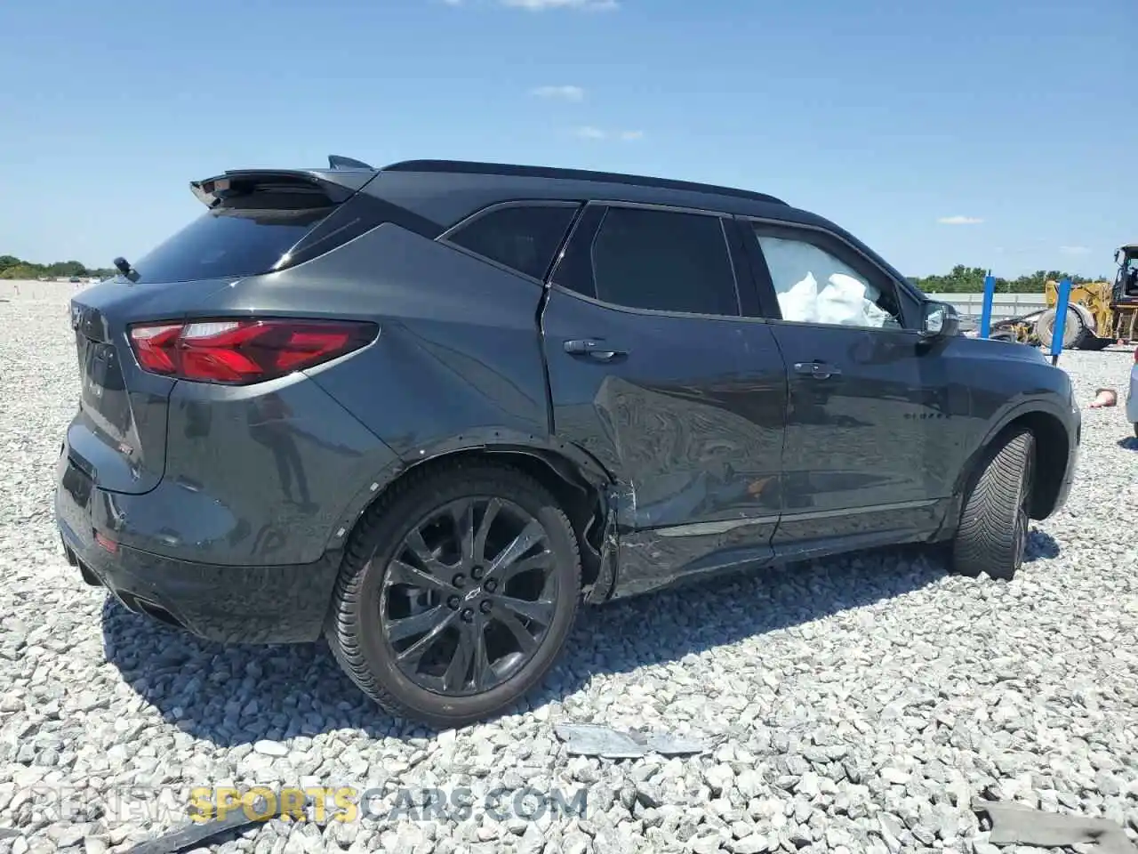 3 Photograph of a damaged car 3GNKBKRS4LS642860 CHEVROLET BLAZER 2020