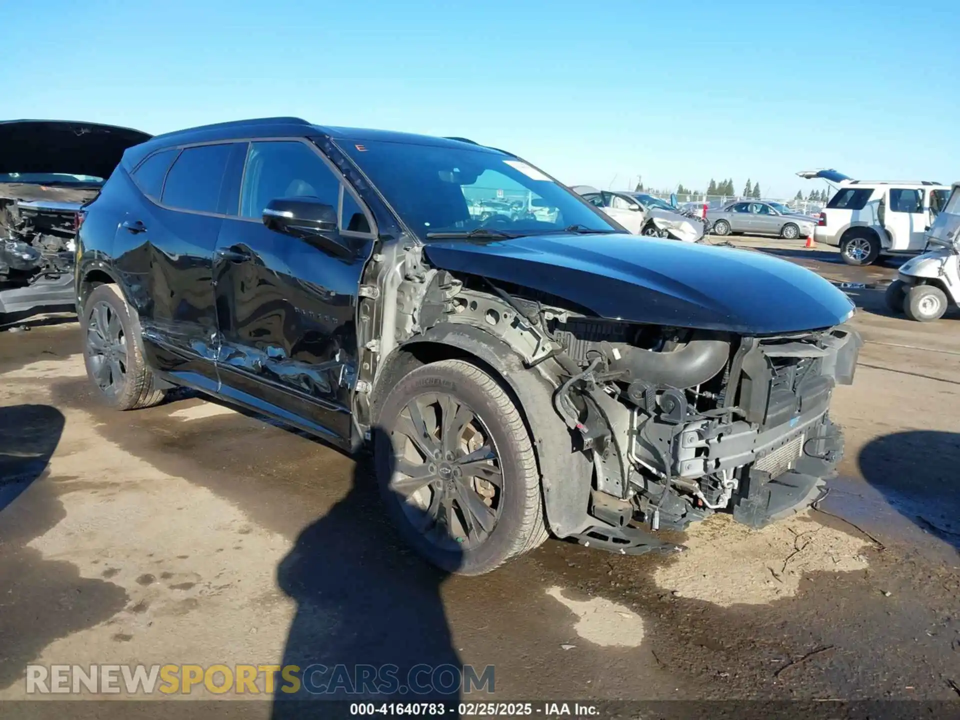 1 Photograph of a damaged car 3GNKBKRS6LS686438 CHEVROLET BLAZER 2020
