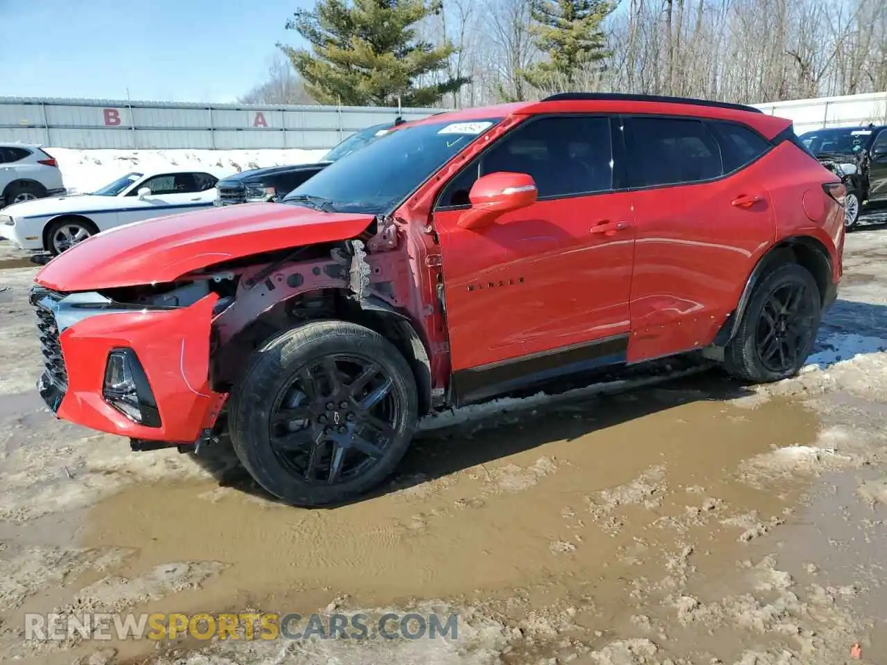 1 Photograph of a damaged car 3GNKBKRS8LS538923 CHEVROLET BLAZER 2020
