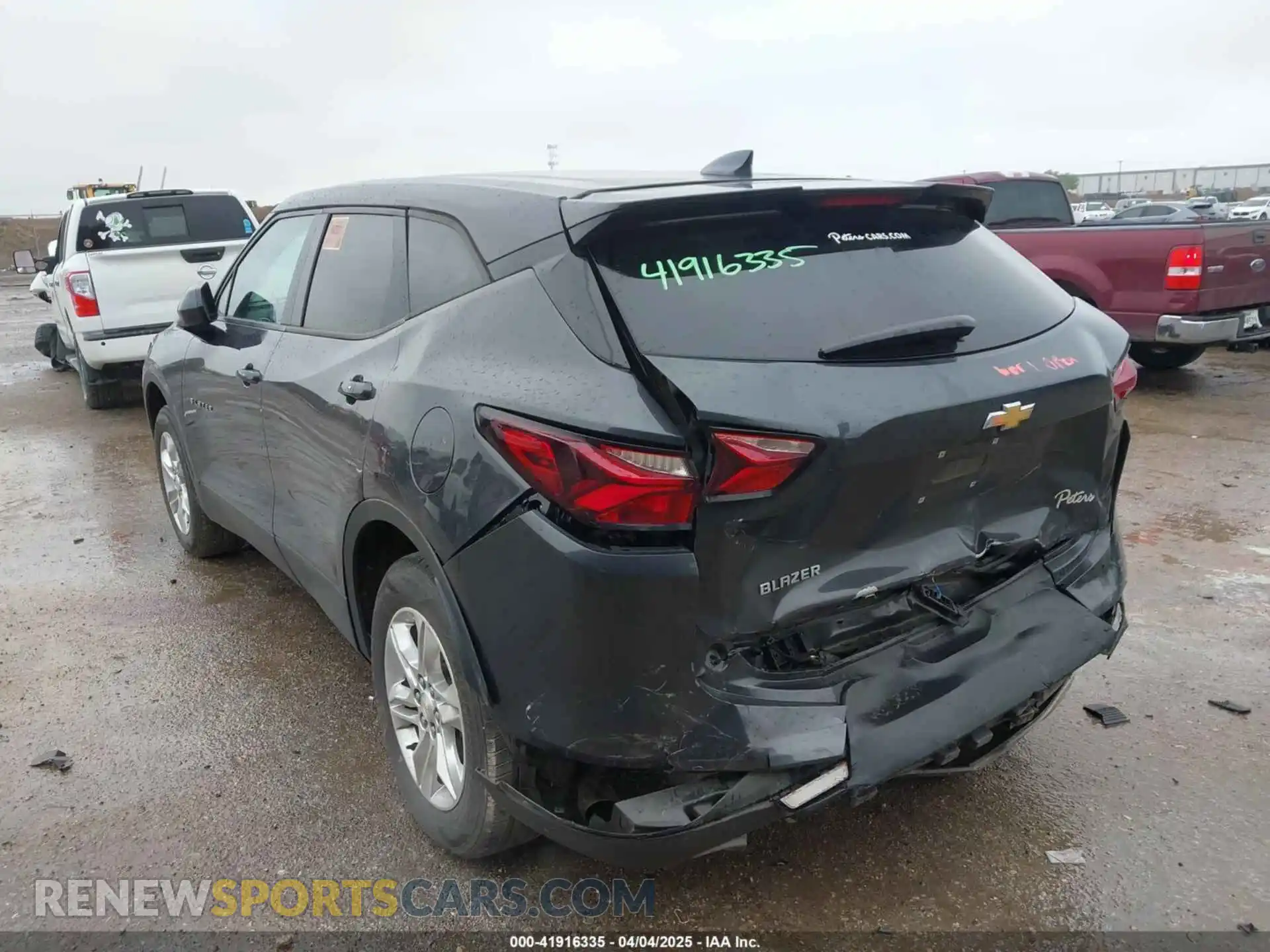 3 Photograph of a damaged car 3GNKBBRA0MS576302 CHEVROLET BLAZER 2021
