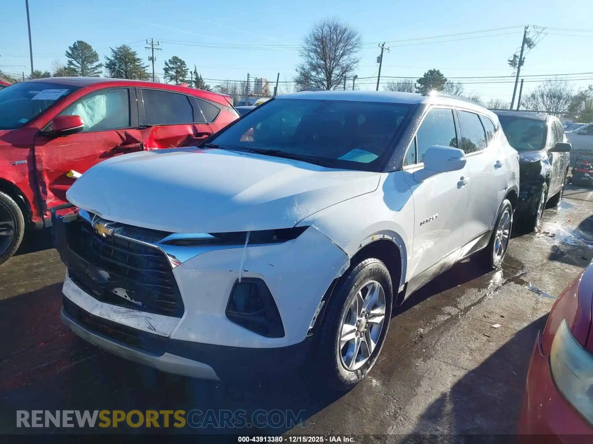 2 Photograph of a damaged car 3GNKBBRA2MS524914 CHEVROLET BLAZER 2021